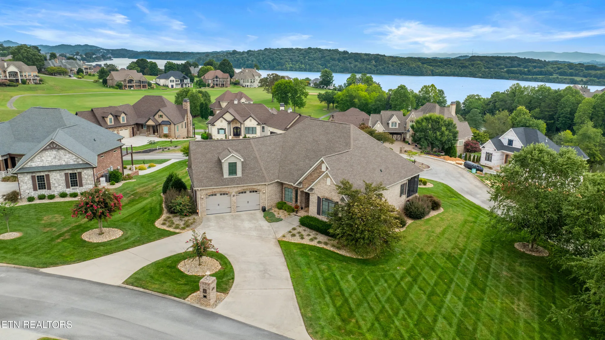 Property Slideshow image 3 of 45 | 117 red hawk dr, Vonore, TN, 37885
