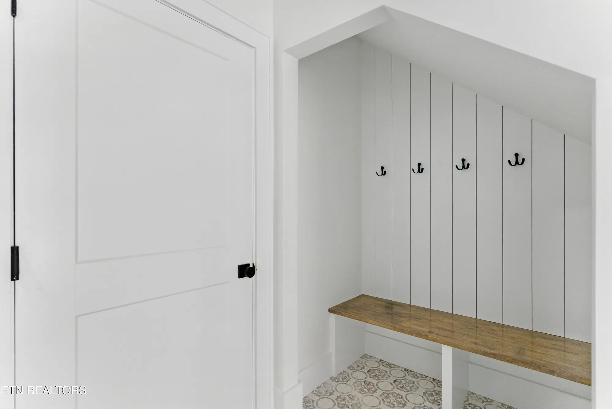 Property Slideshow image 31 of 53 | 155 elokwa way, Loudon, TN, 37774