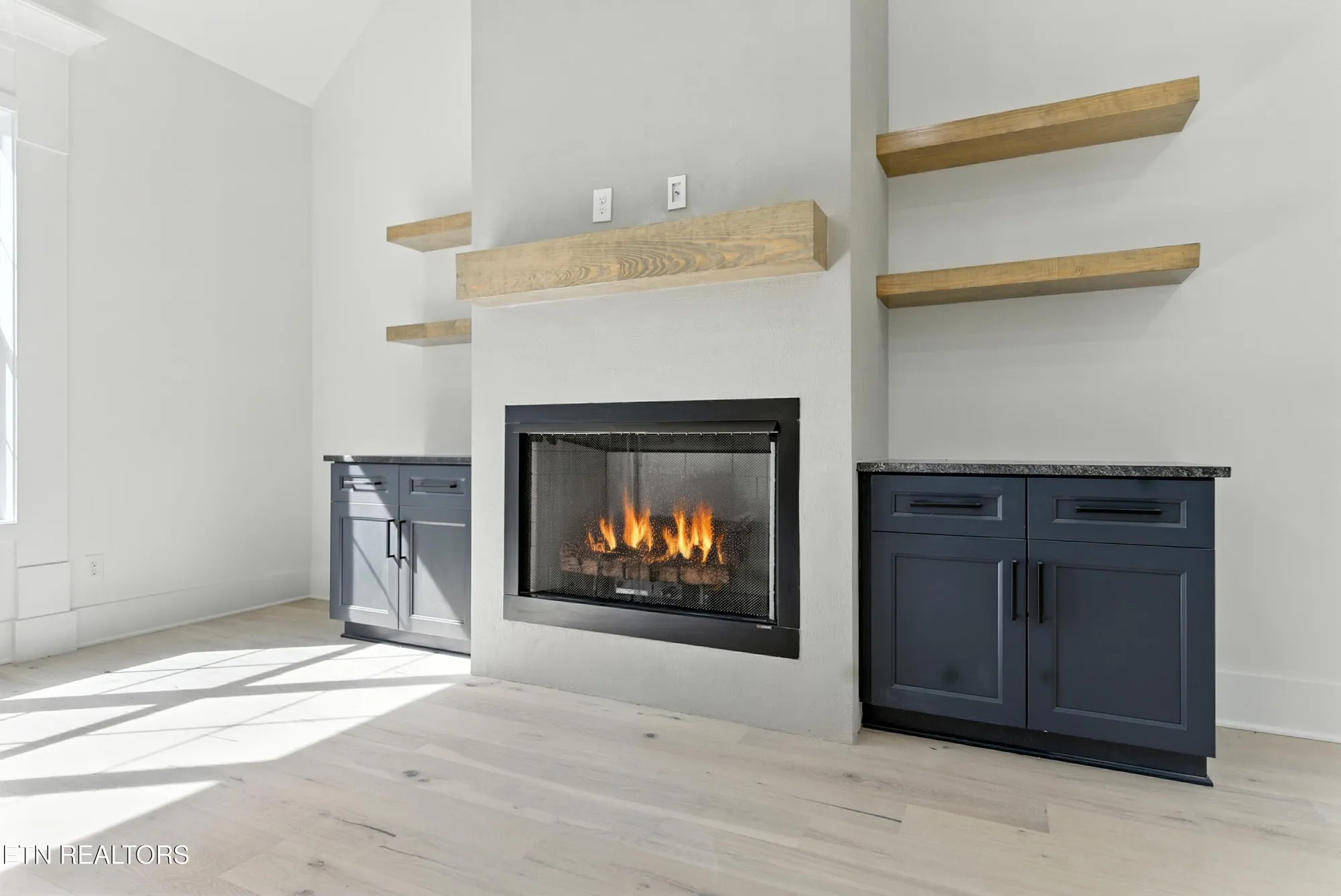 Property Slideshow image 18 of 53 | 155 elokwa way, Loudon, TN, 37774