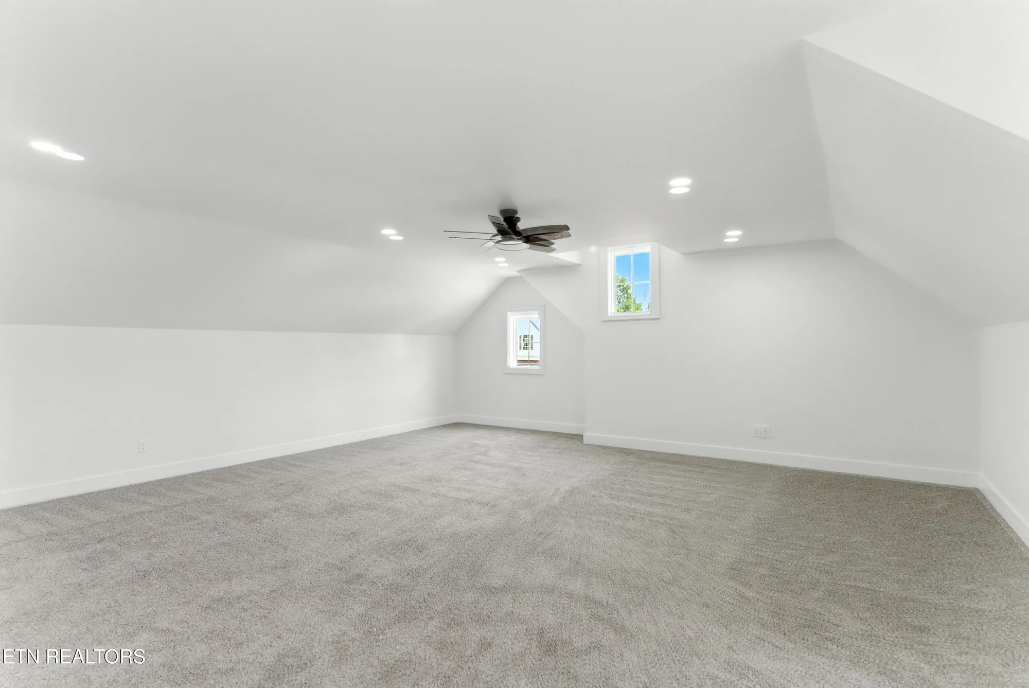 Property Slideshow image 40 of 53 | 155 elokwa way, Loudon, TN, 37774