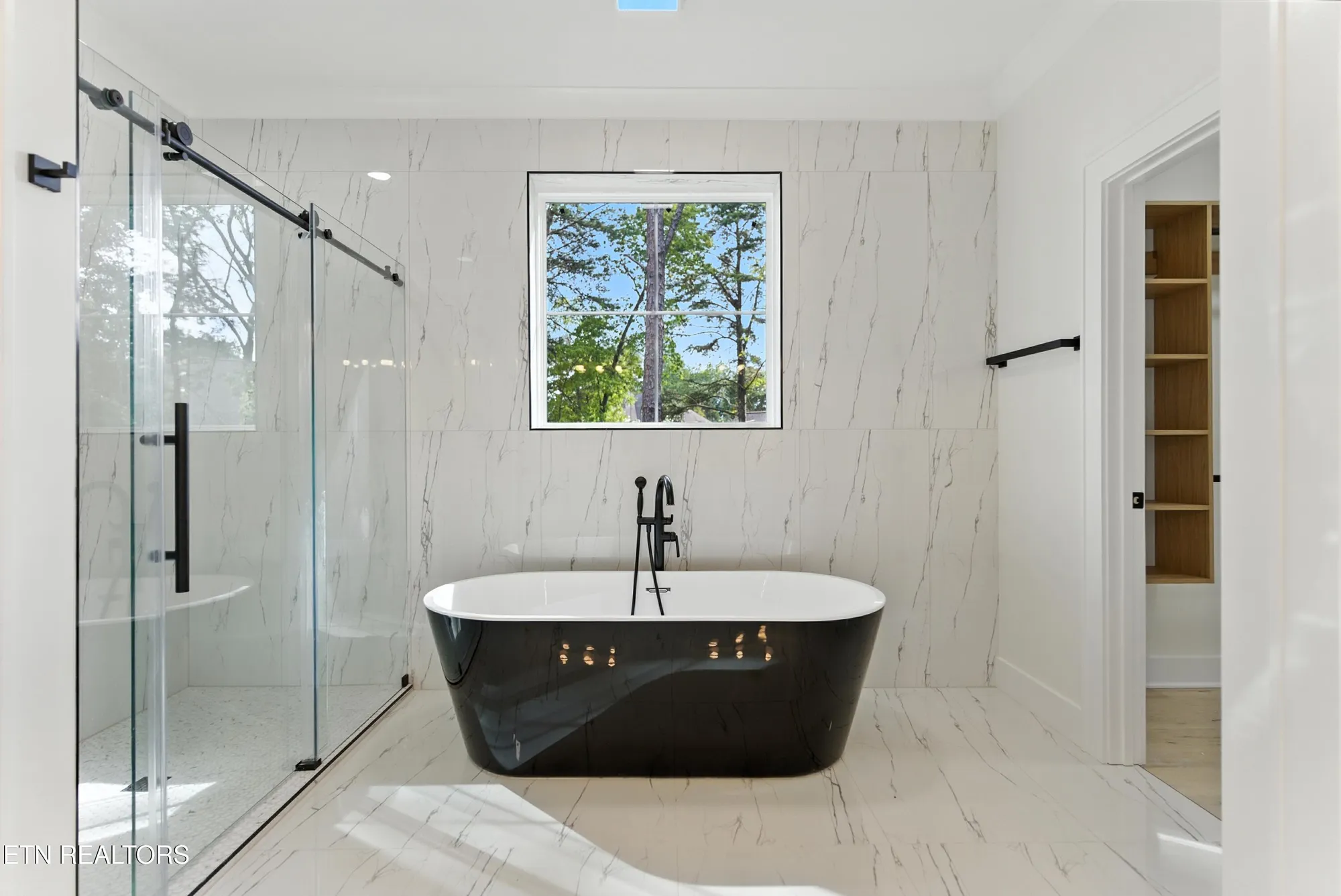 Property Slideshow image 19 of 53 | 155 elokwa way, Loudon, TN, 37774