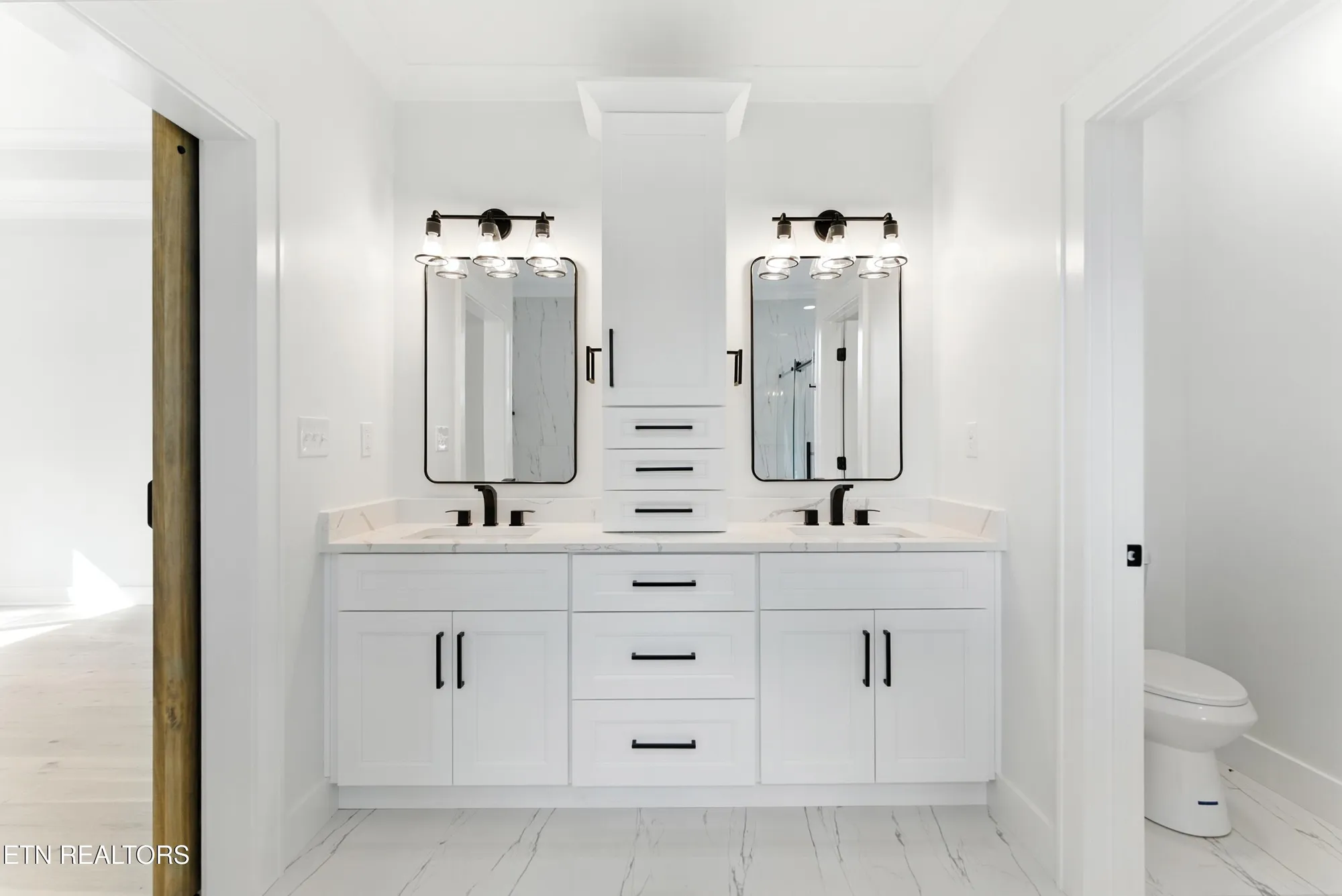 Property Slideshow image 22 of 53 | 155 elokwa way, Loudon, TN, 37774