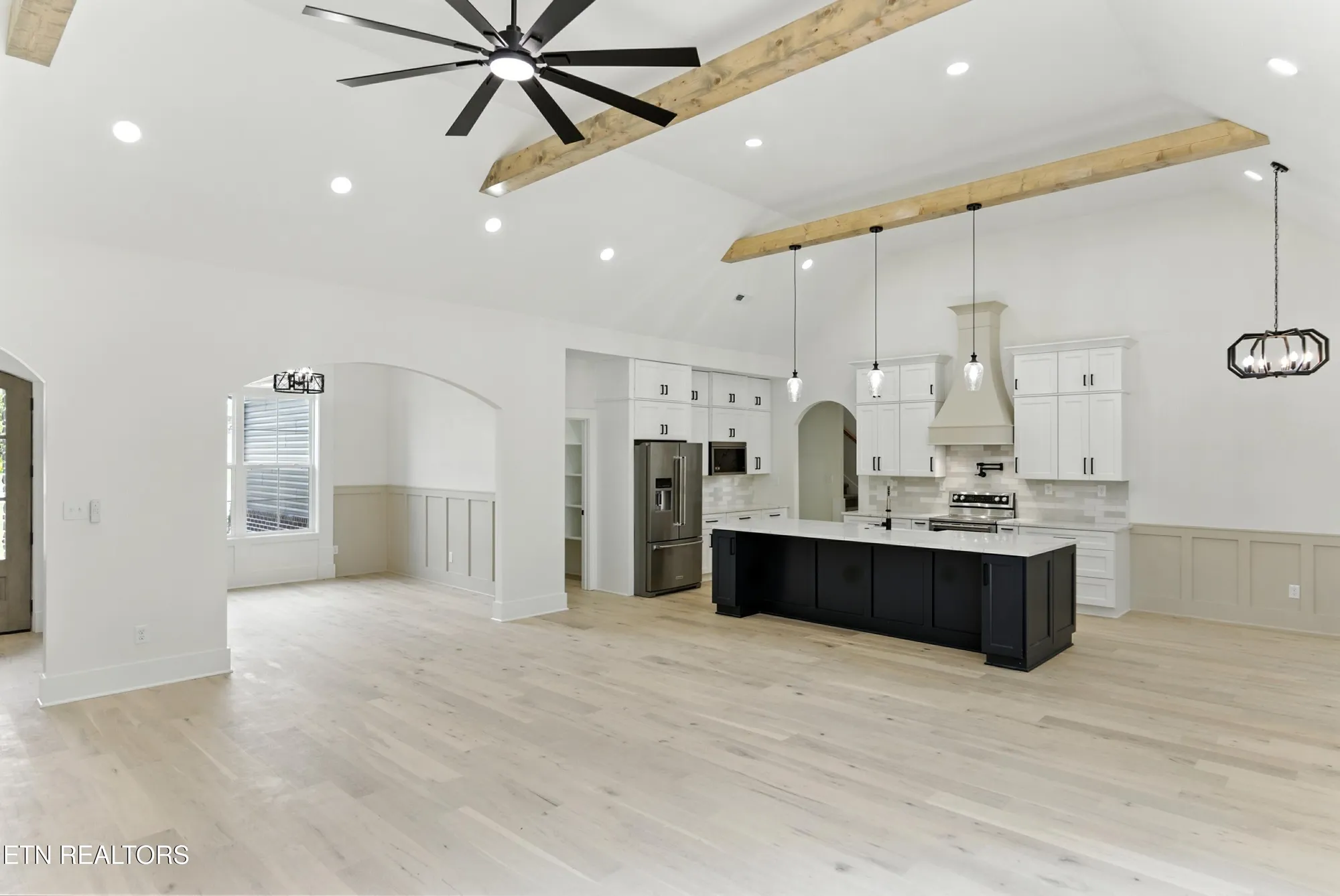 Property Slideshow image 8 of 53 | 155 elokwa way, Loudon, TN, 37774