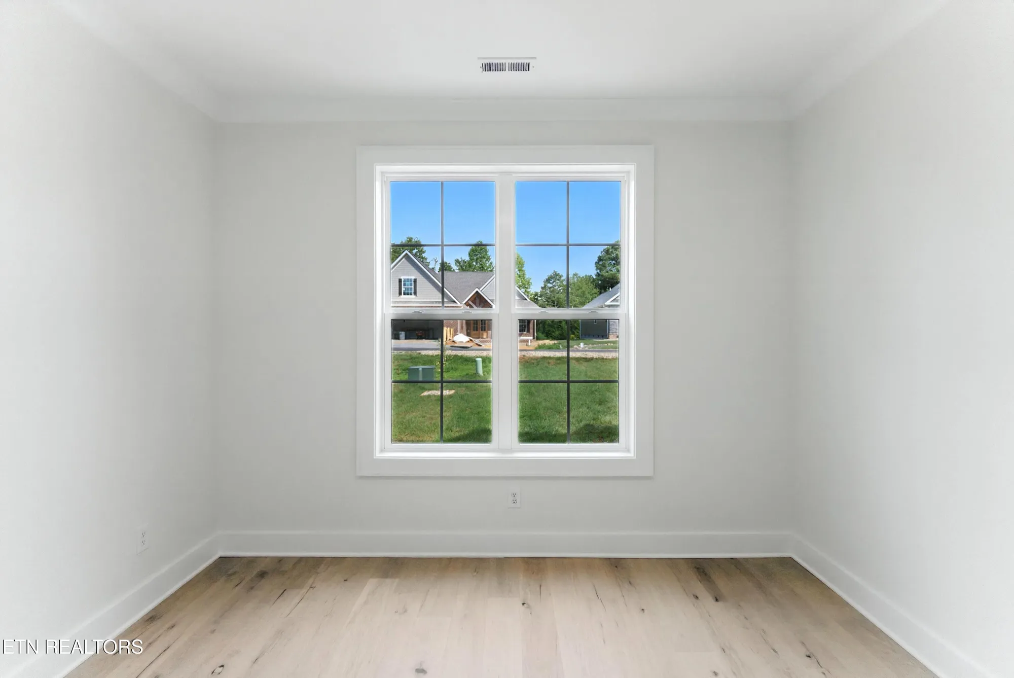 Property Slideshow image 37 of 53 | 155 elokwa way, Loudon, TN, 37774