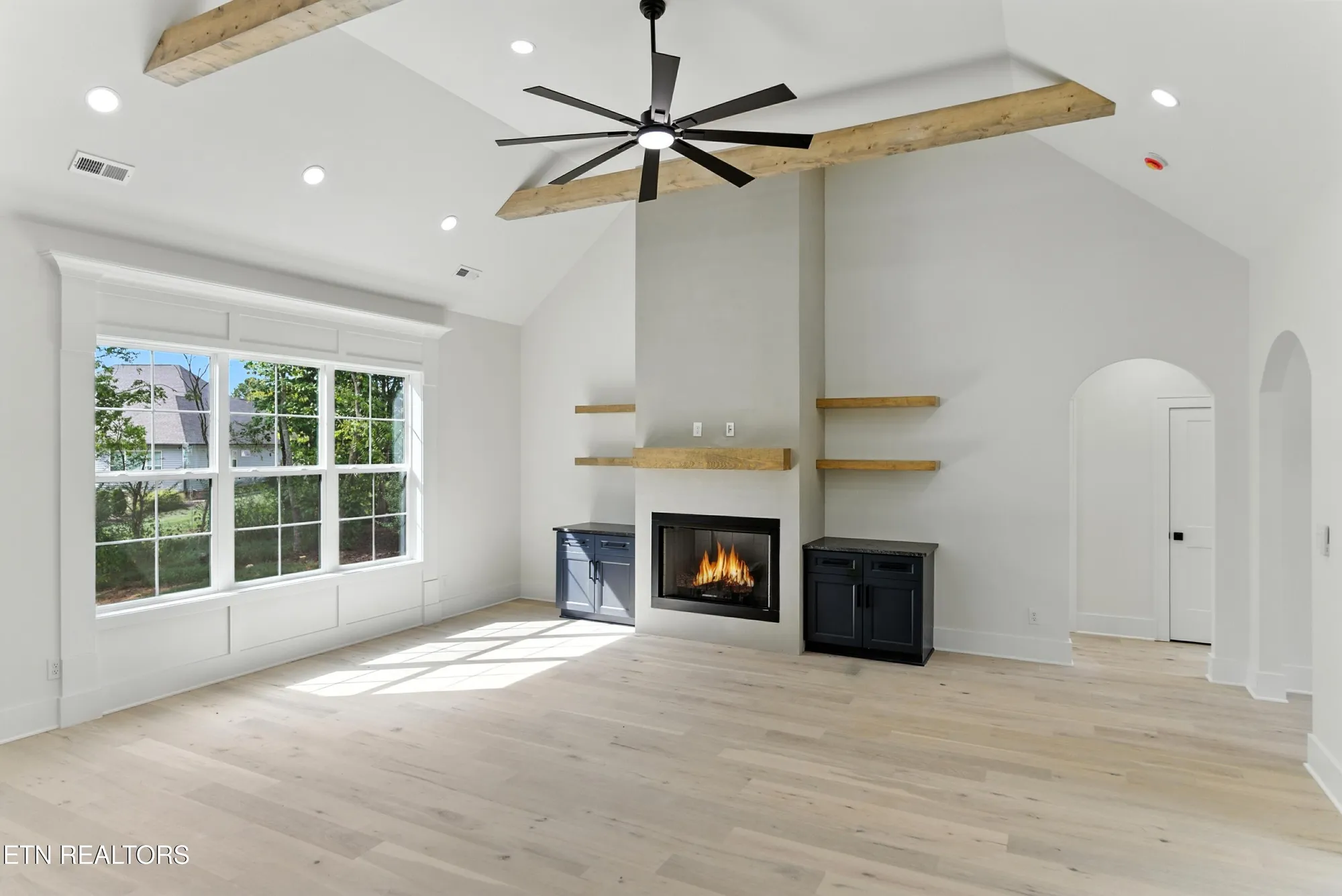 Property Slideshow image 17 of 53 | 155 elokwa way, Loudon, TN, 37774