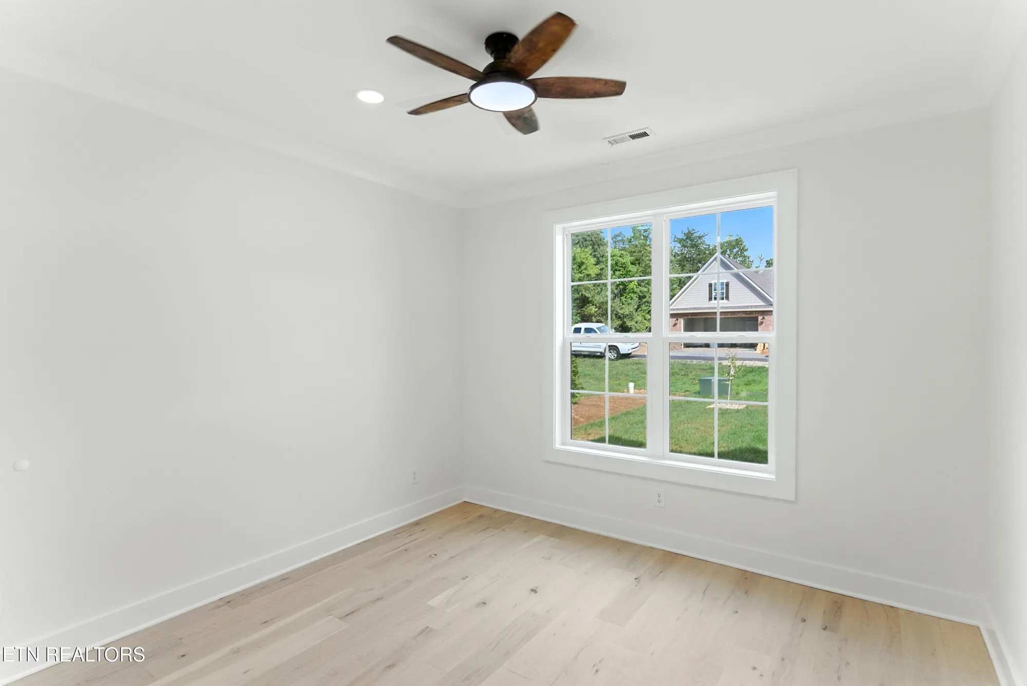 Property Slideshow image 39 of 53 | 155 elokwa way, Loudon, TN, 37774