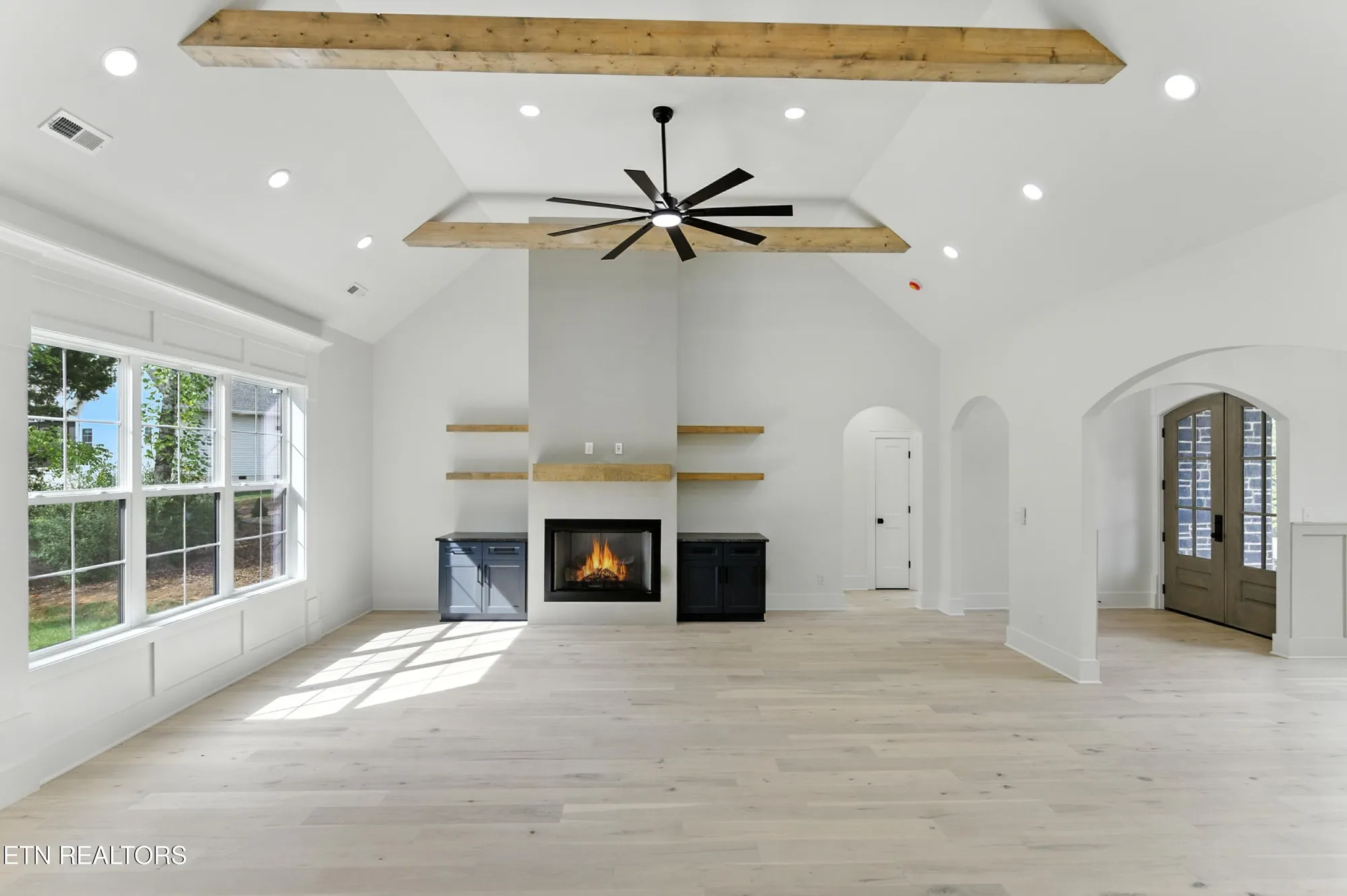 Property Slideshow image 16 of 53 | 155 elokwa way, Loudon, TN, 37774