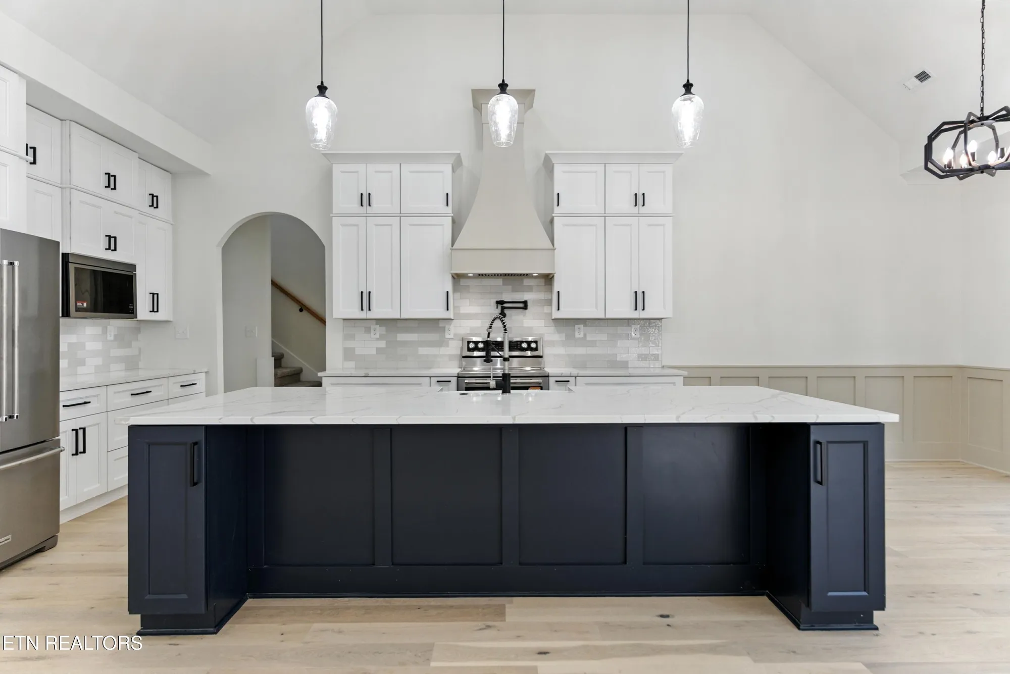 Property Slideshow image 13 of 53 | 155 elokwa way, Loudon, TN, 37774