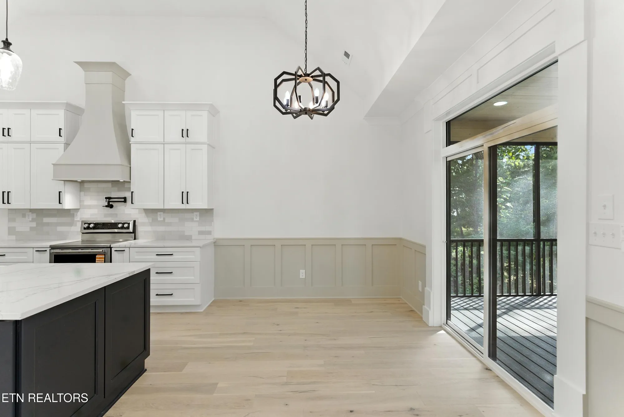 Property Slideshow image 15 of 53 | 155 elokwa way, Loudon, TN, 37774