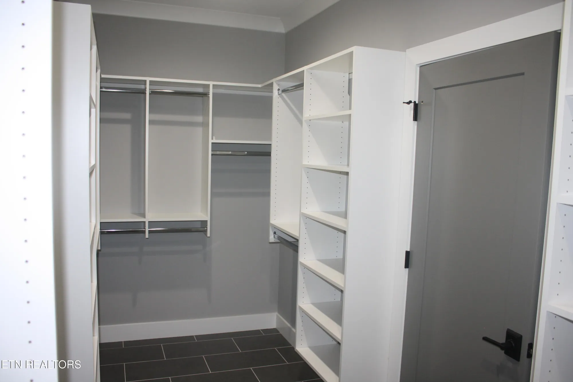 Property Slideshow image 21 of 39 | 256 watercrest dr, Vonore, TN, 37885