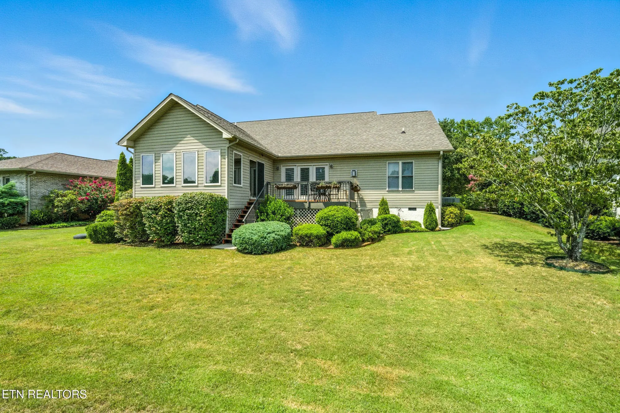 Property Slideshow image 28 of 33 | 107 oohleeno way, Loudon, TN, 37774