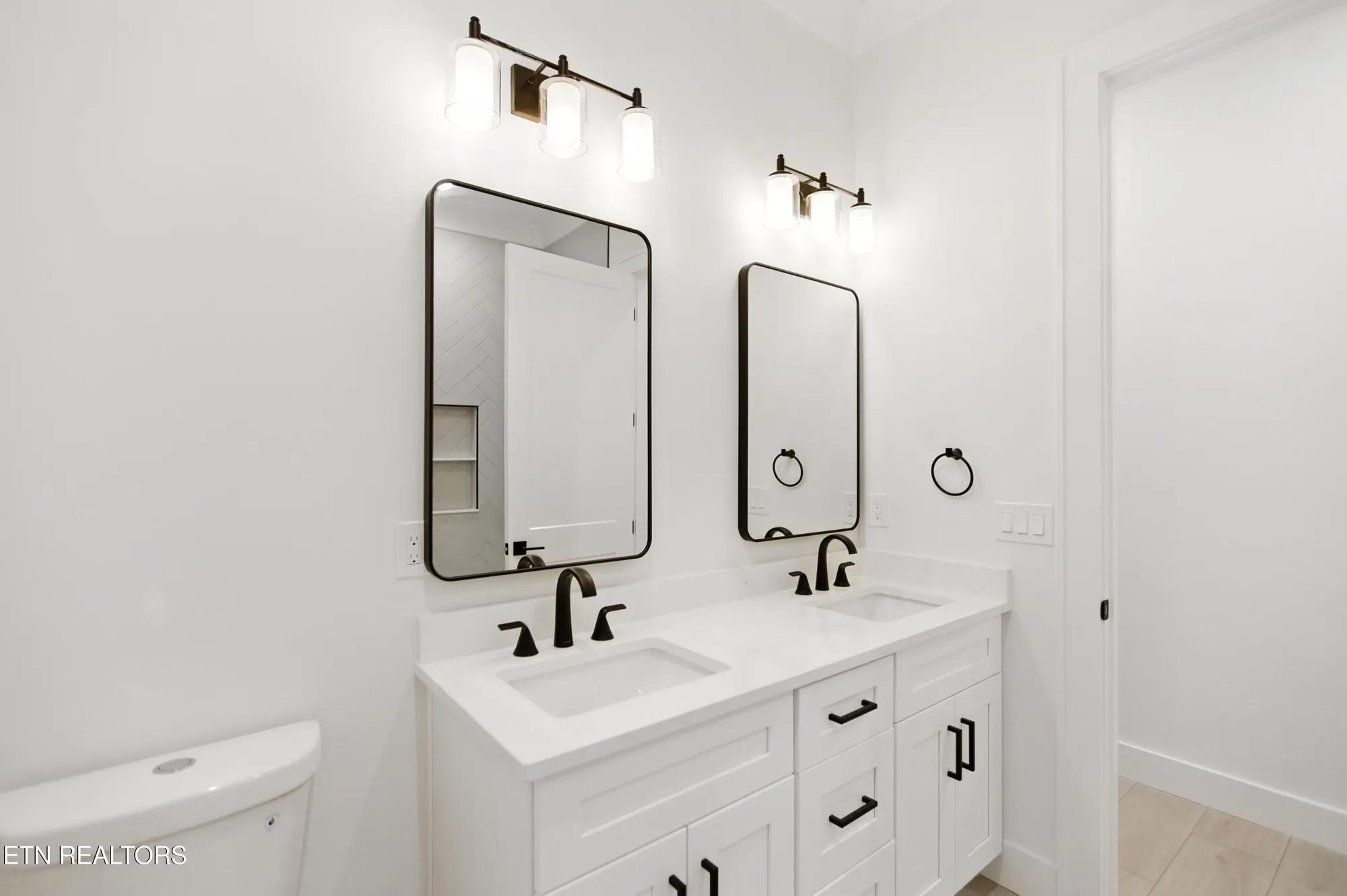 Property Slideshow image 35 of 50 | 238 gadusi way, Loudon, TN, 37774