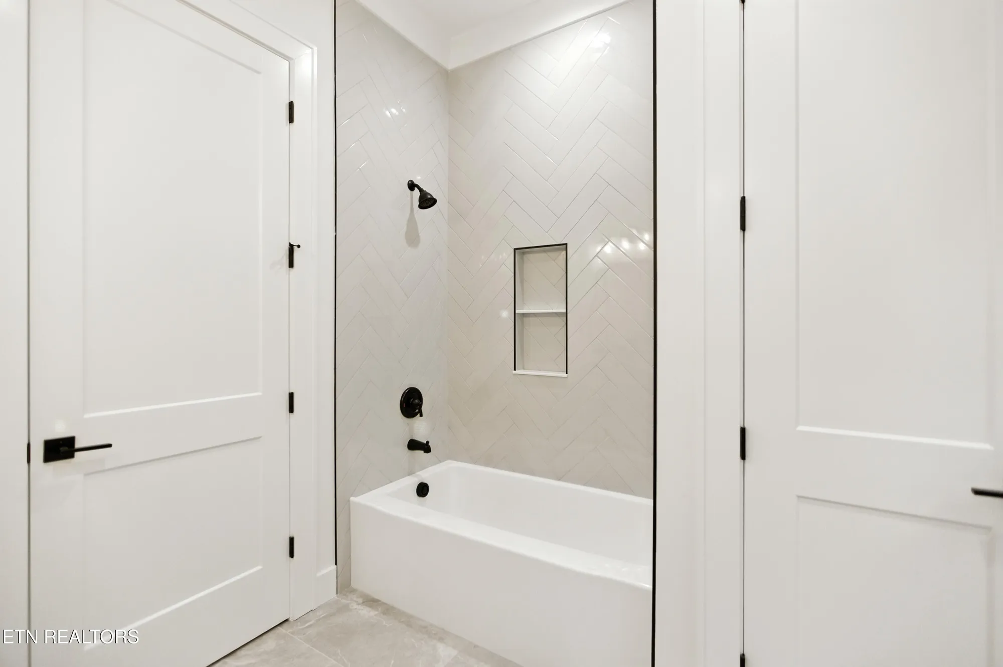 Property Slideshow image 36 of 50 | 238 gadusi way, Loudon, TN, 37774