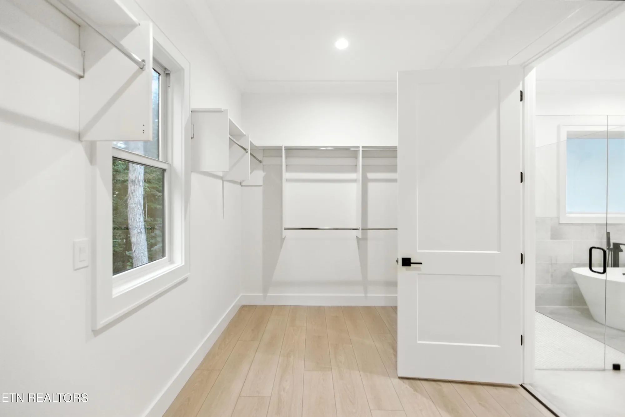 Property Slideshow image 30 of 50 | 238 gadusi way, Loudon, TN, 37774