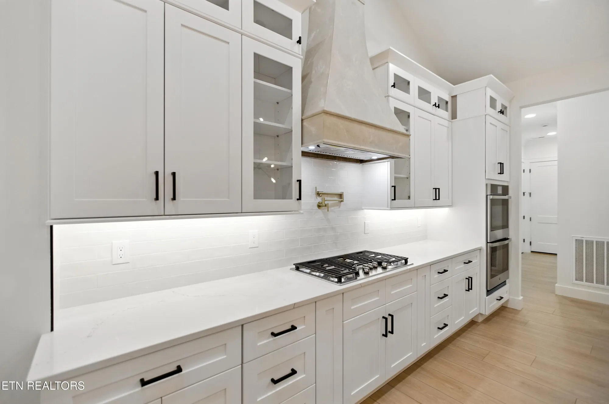 Property Slideshow image 12 of 50 | 238 gadusi way, Loudon, TN, 37774