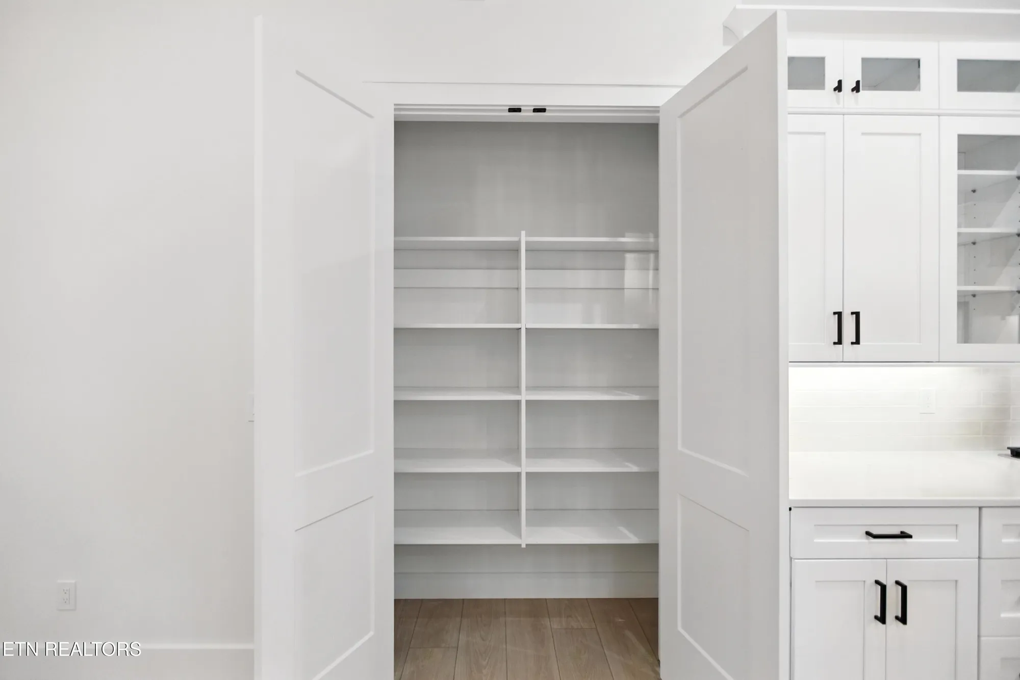 Property Slideshow image 19 of 50 | 238 gadusi way, Loudon, TN, 37774