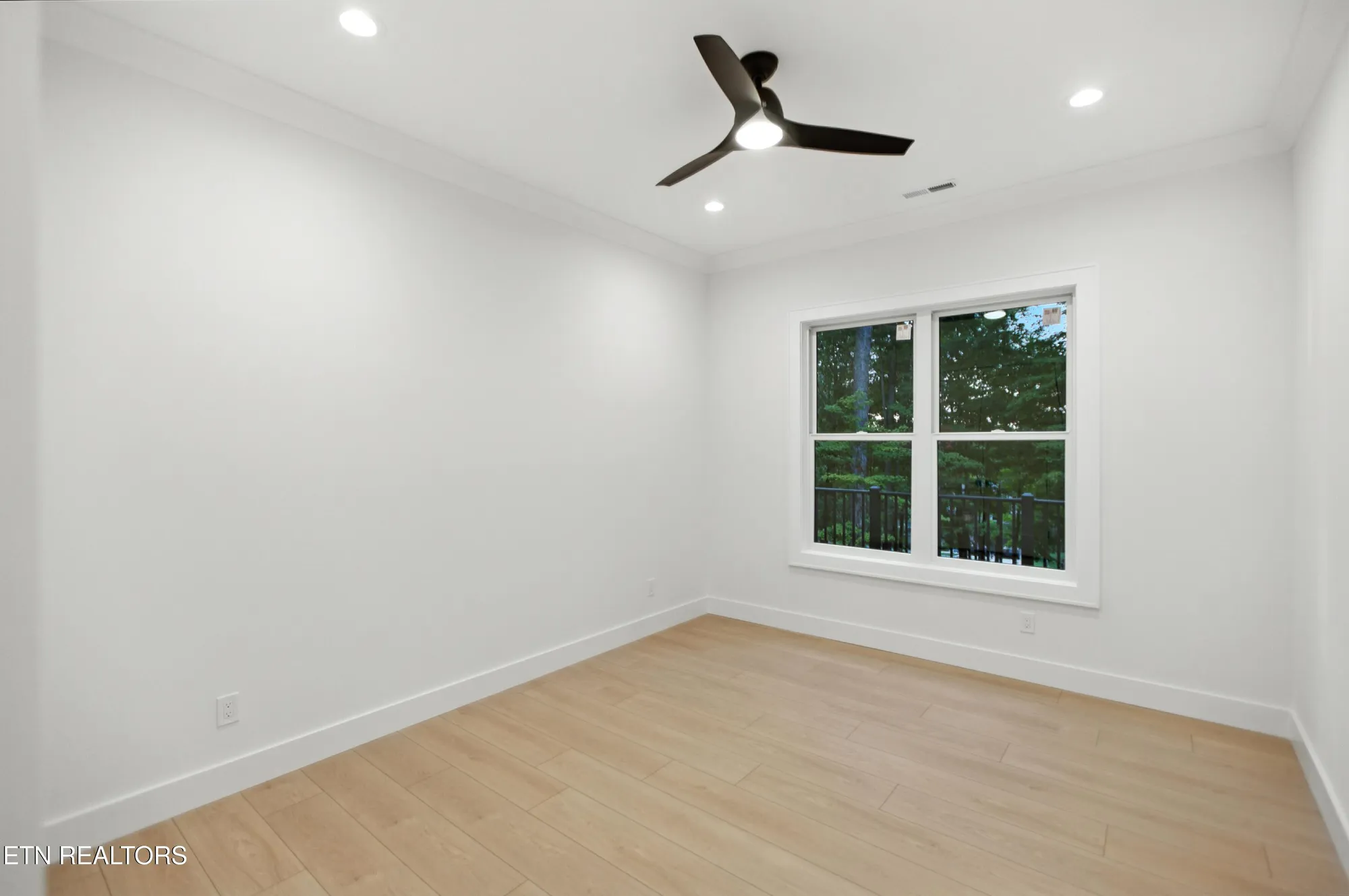 Property Slideshow image 37 of 50 | 238 gadusi way, Loudon, TN, 37774