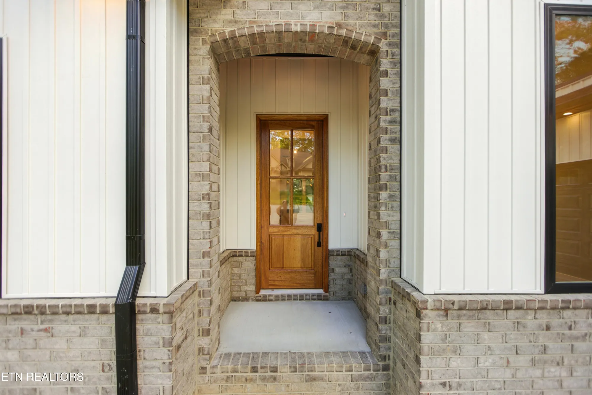 Property Slideshow image 6 of 50 | 238 gadusi way, Loudon, TN, 37774