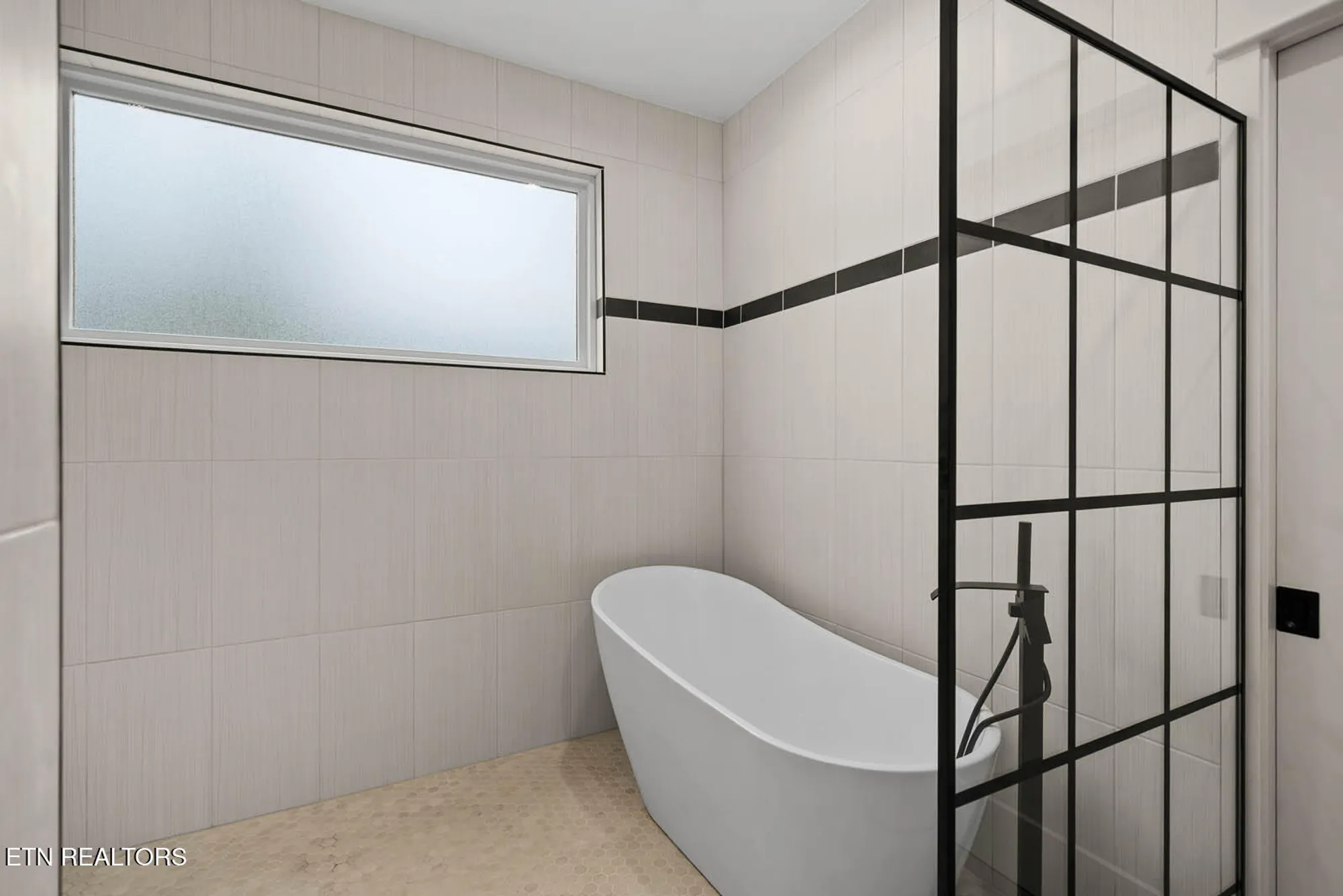 Property Slideshow image 28 of 52 | 11 brenningham ln, Crossville, TN, 38558