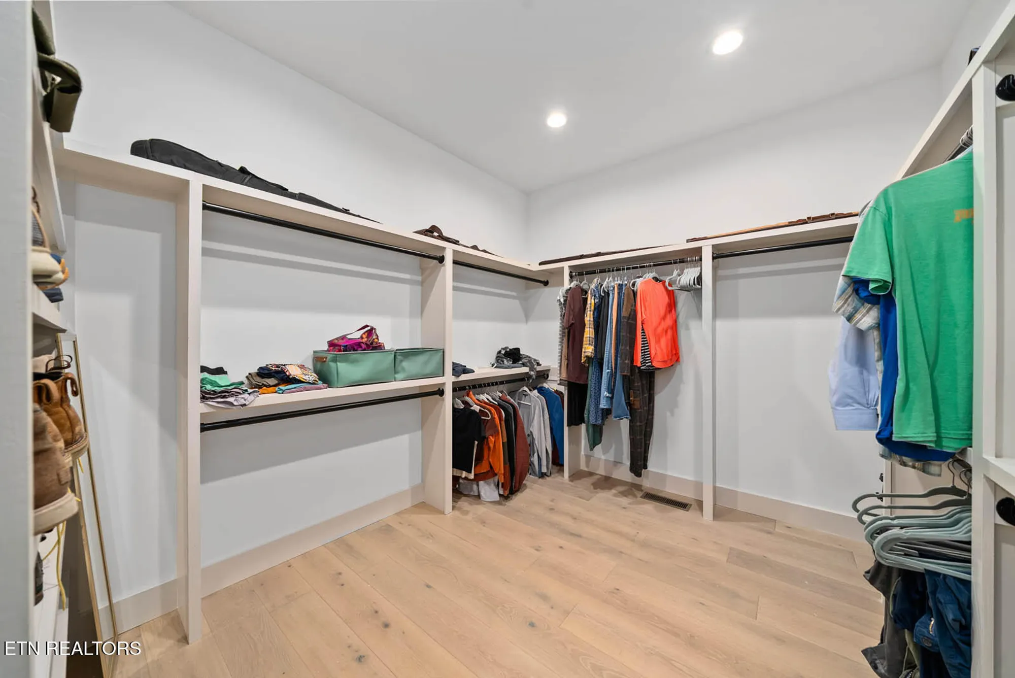 Property Slideshow image 31 of 52 | 11 brenningham ln, Crossville, TN, 38558