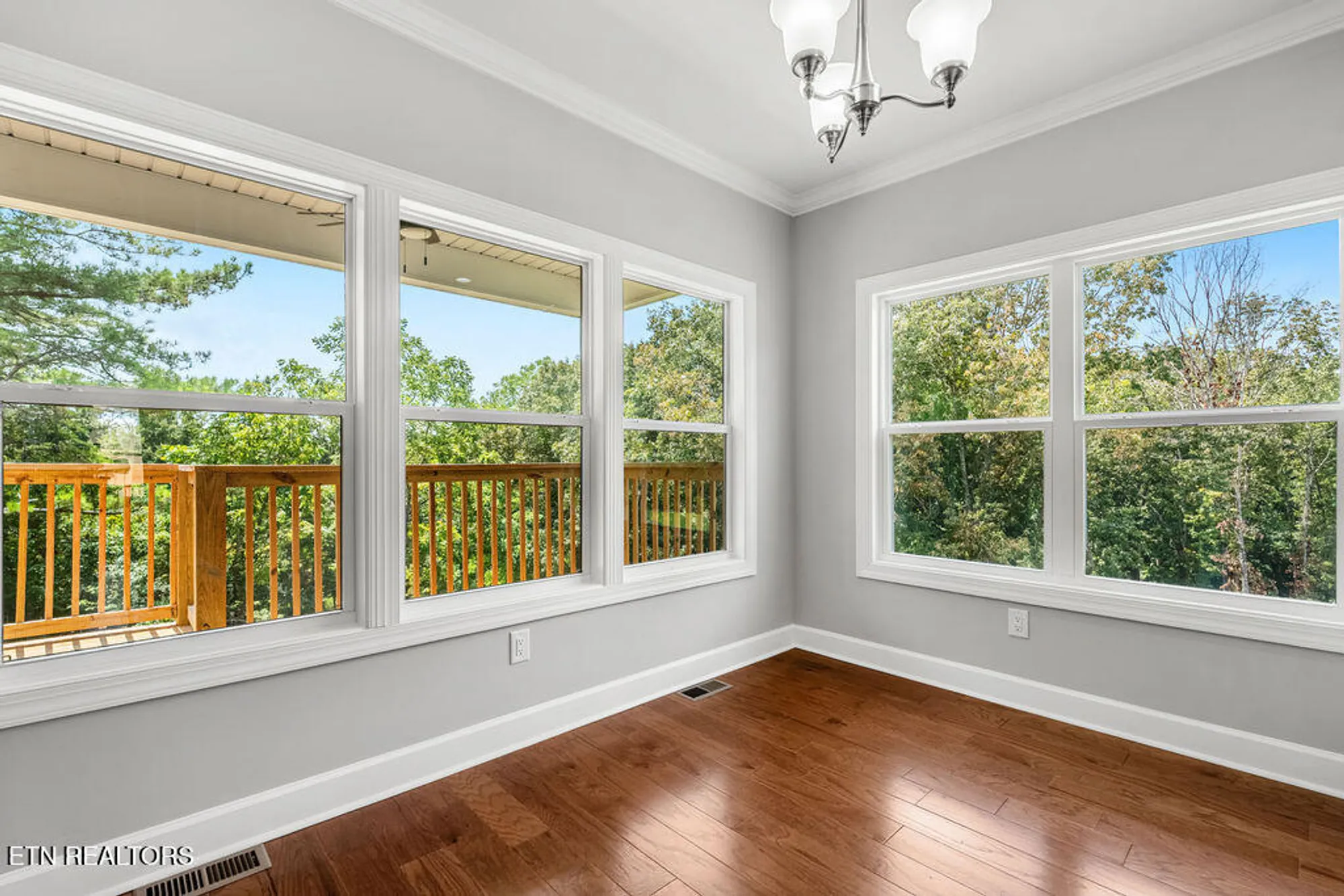 Property Slideshow image 12 of 48 | 168 amohi way, Loudon, TN, 37774