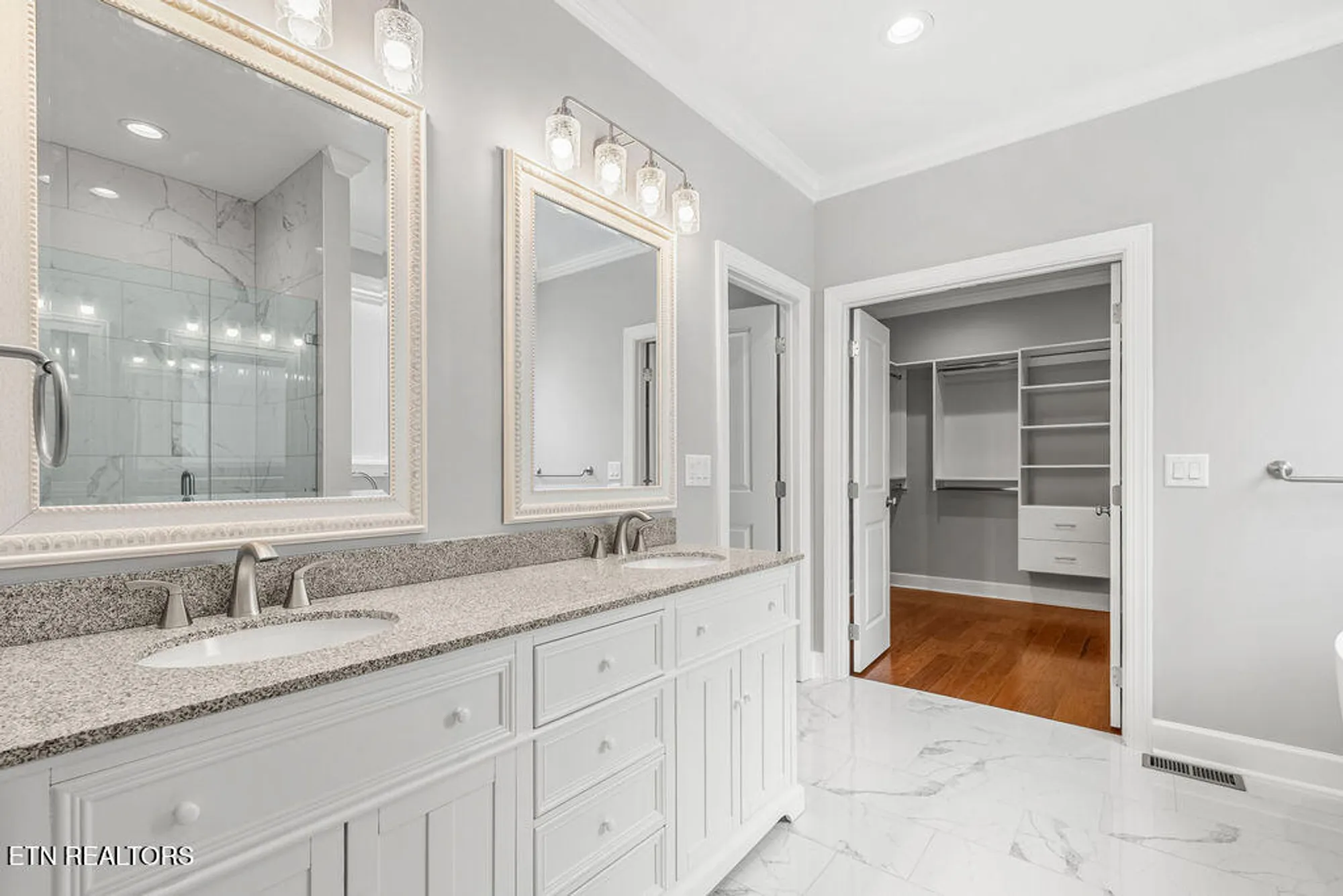 Property Slideshow image 28 of 48 | 168 amohi way, Loudon, TN, 37774