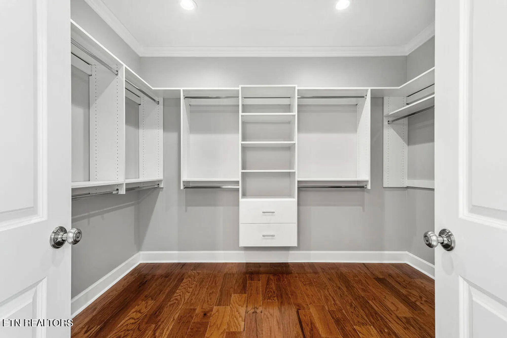 Property Slideshow image 29 of 48 | 168 amohi way, Loudon, TN, 37774