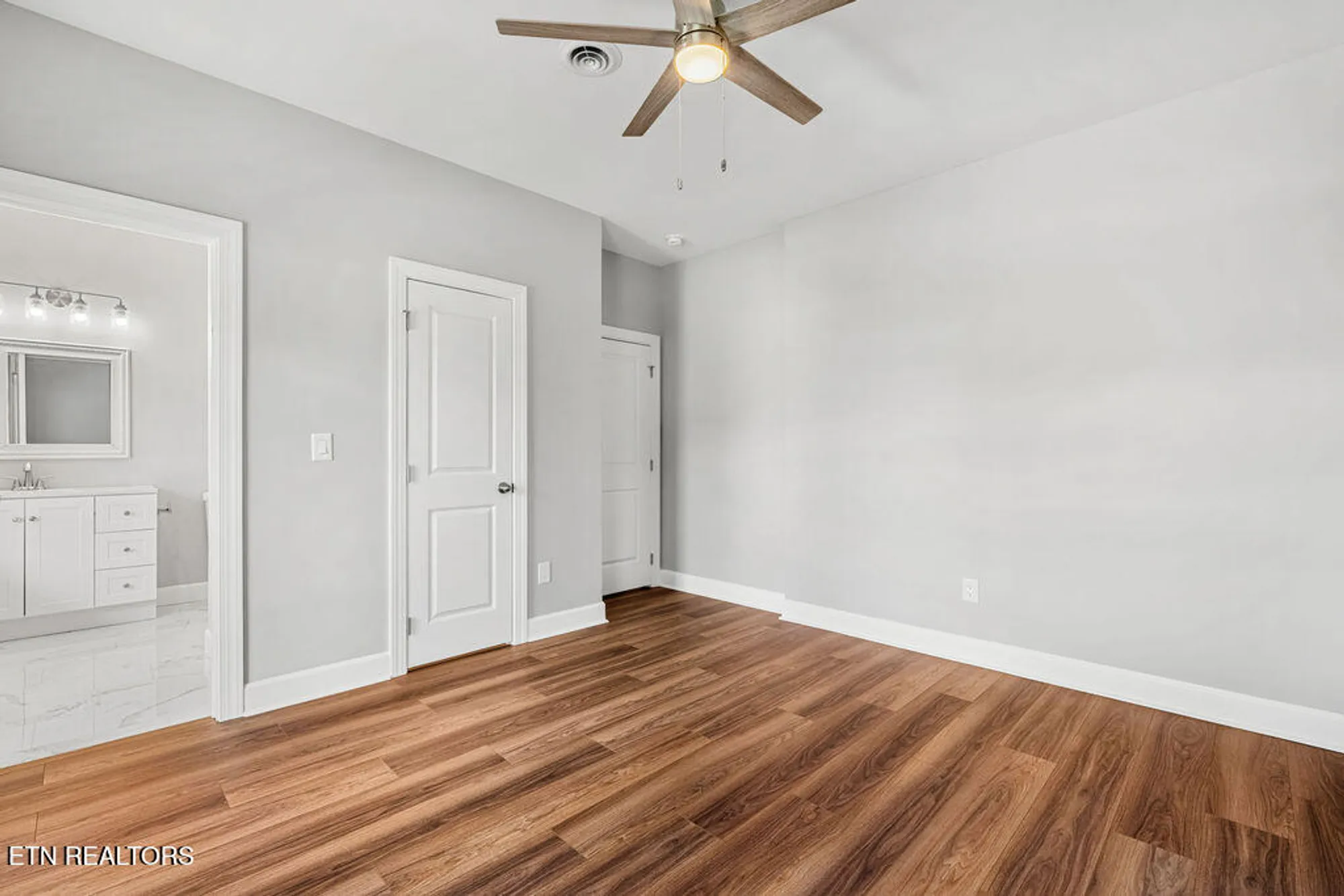 Property Slideshow image 33 of 48 | 168 amohi way, Loudon, TN, 37774