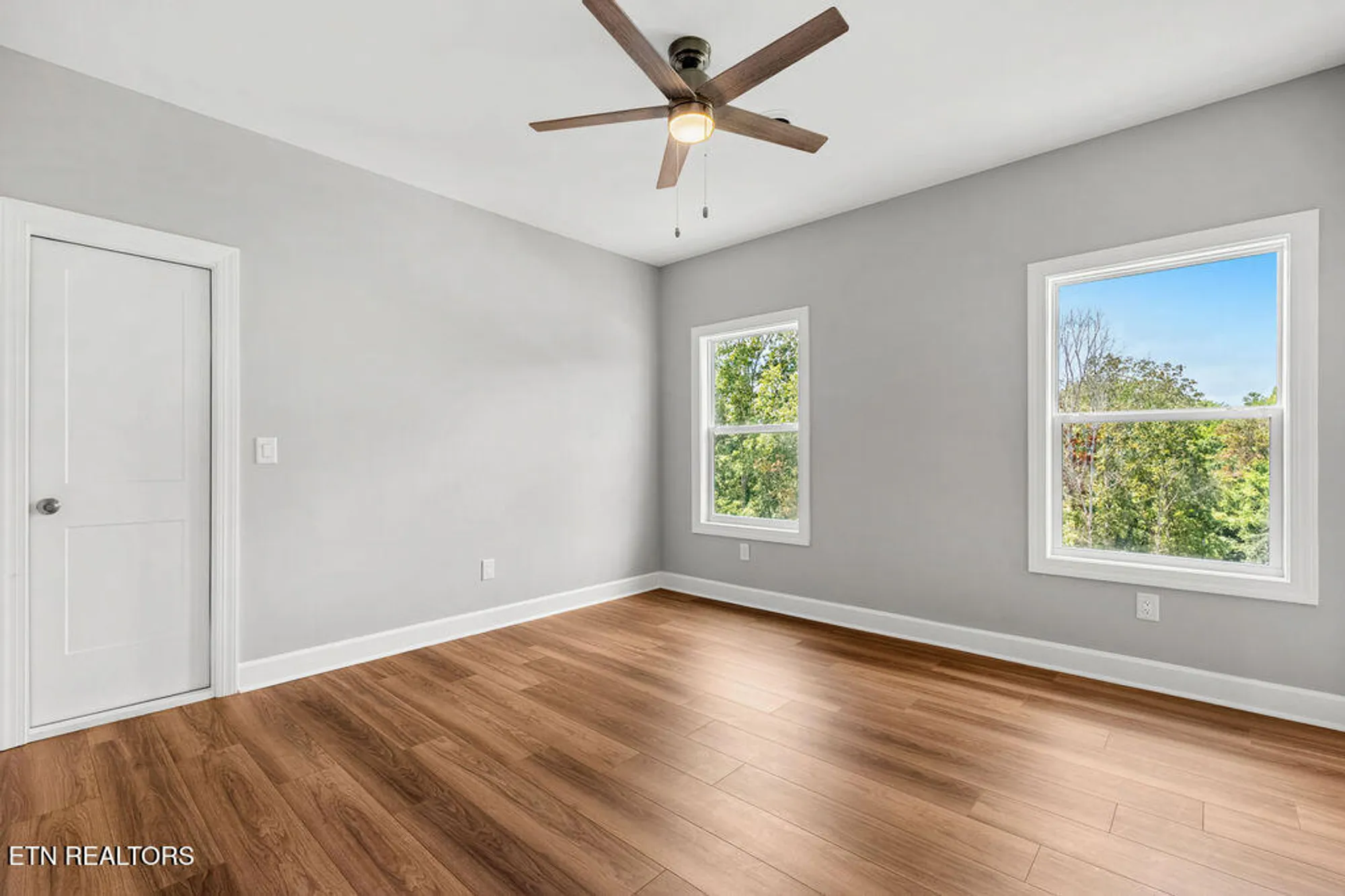 Property Slideshow image 35 of 48 | 168 amohi way, Loudon, TN, 37774