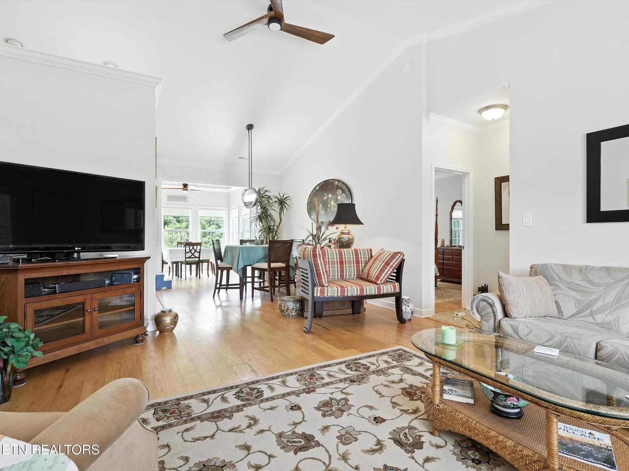 Property Slideshow image 2 of 29 | 108 pocola way, Loudon, TN, 37774