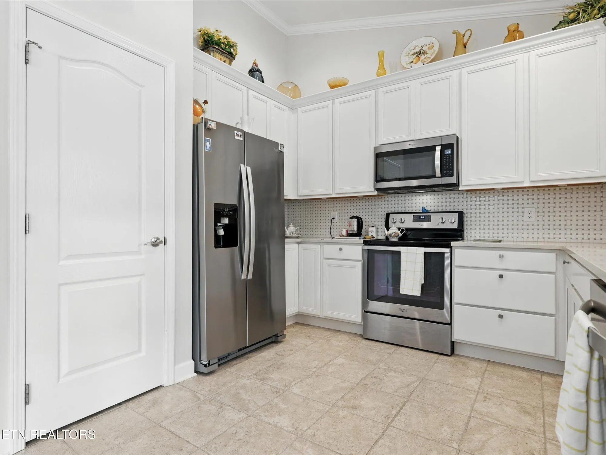 Property Slideshow image 11 of 29 | 108 pocola way, Loudon, TN, 37774