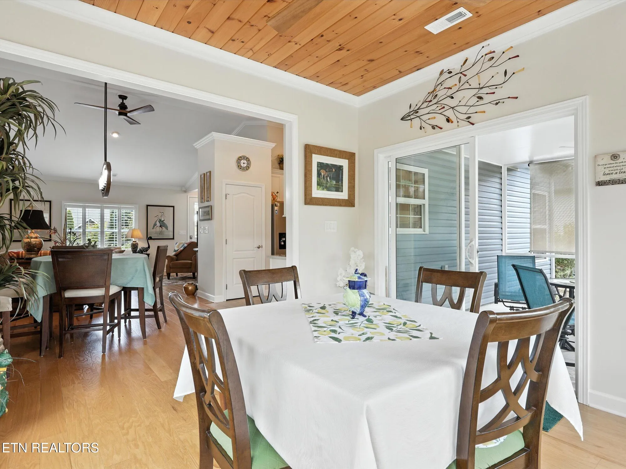 Property Slideshow image 9 of 29 | 108 pocola way, Loudon, TN, 37774