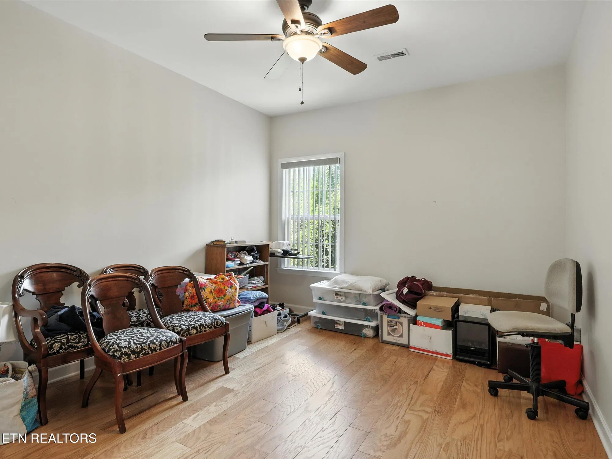 Property Slideshow image 18 of 29 | 108 pocola way, Loudon, TN, 37774