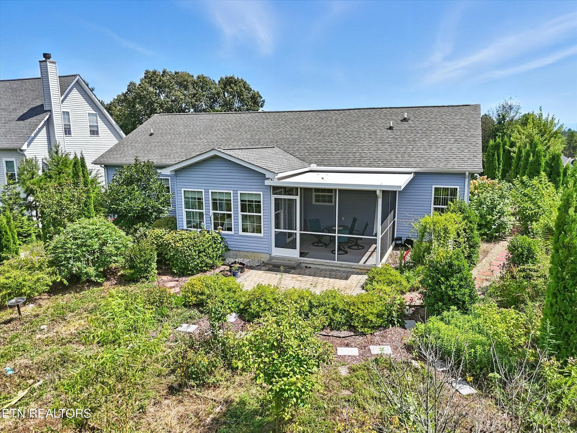 Property Slideshow image 24 of 29 | 108 pocola way, Loudon, TN, 37774