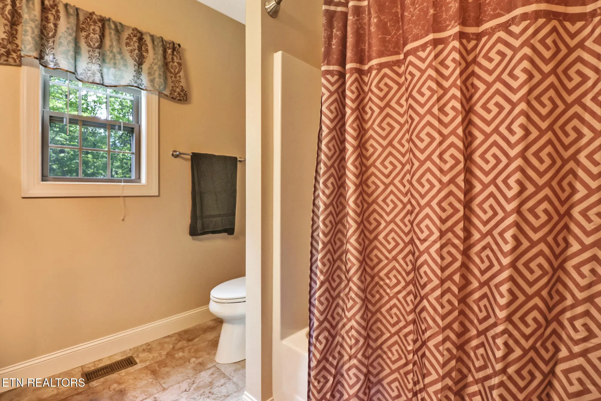 Property Slideshow image 29 of 52 | 385 westchester dr, Crossville, TN, 38558