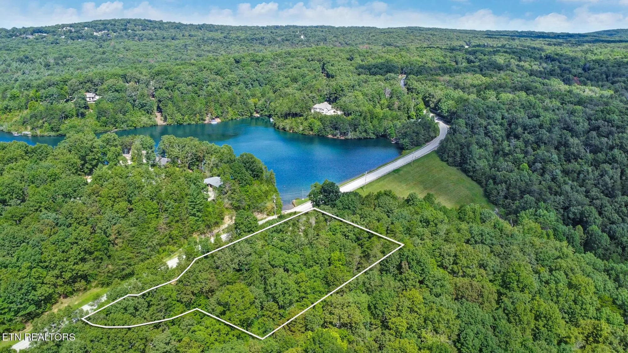 Property Slideshow image 4 of 52 | 385 westchester dr, Crossville, TN, 38558