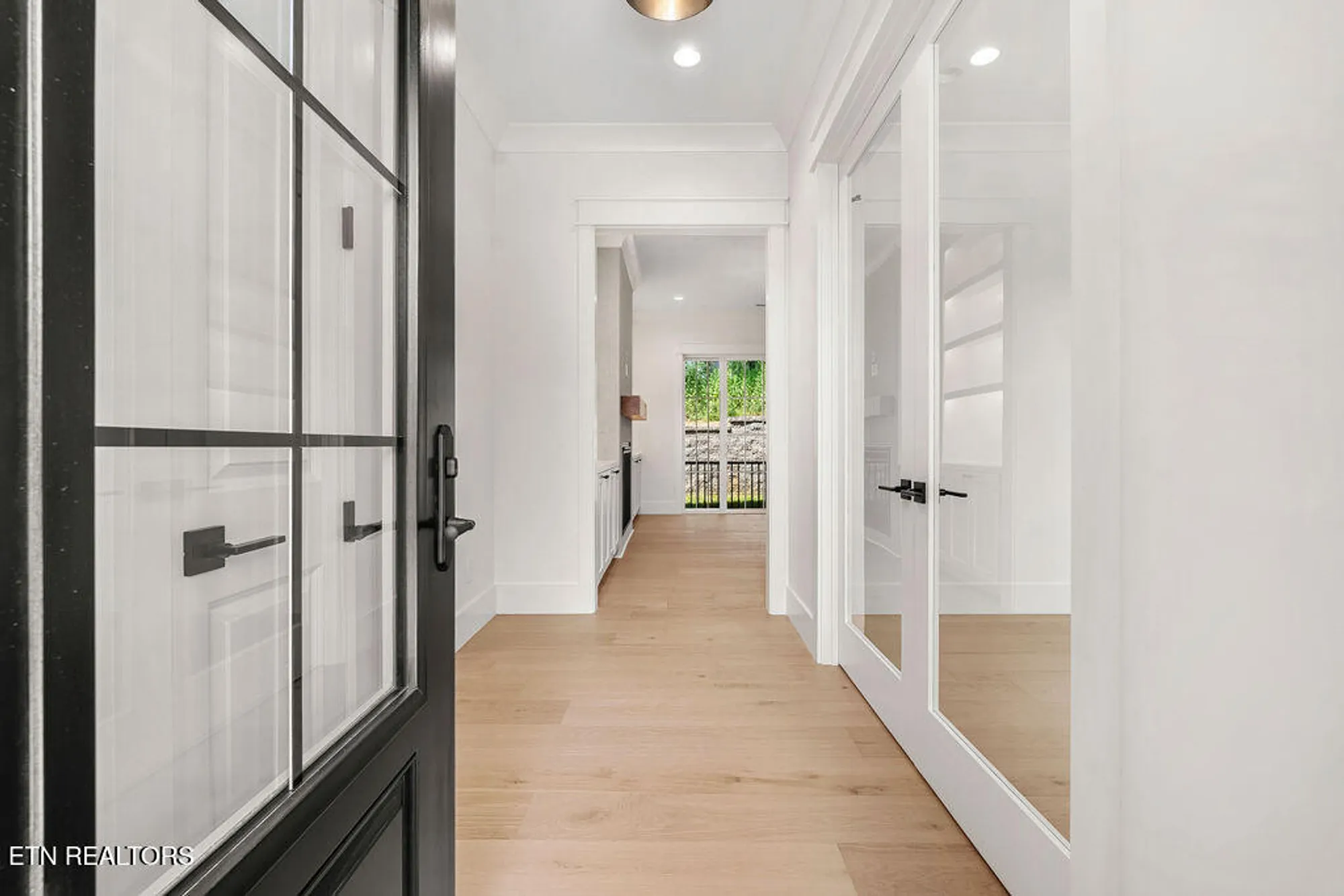 Property Slideshow image 6 of 29 | 147 gigi ln, Loudon, TN, 37774