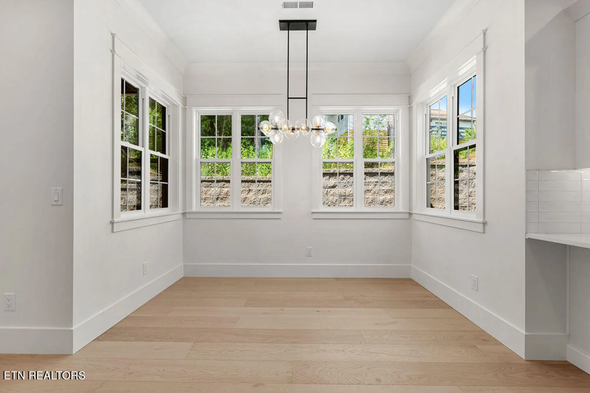 Property Slideshow image 12 of 29 | 147 gigi ln, Loudon, TN, 37774