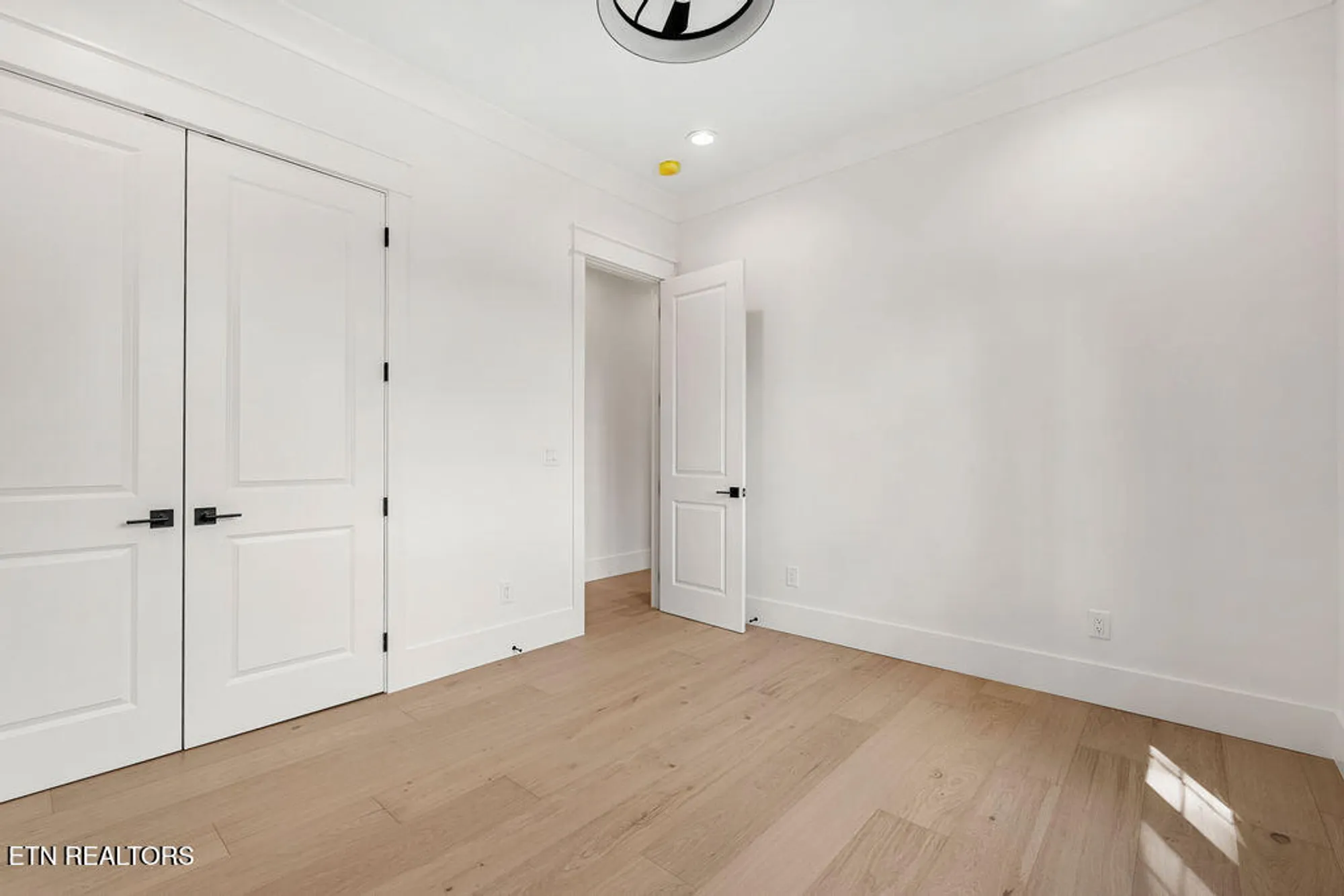 Property Slideshow image 22 of 29 | 147 gigi ln, Loudon, TN, 37774