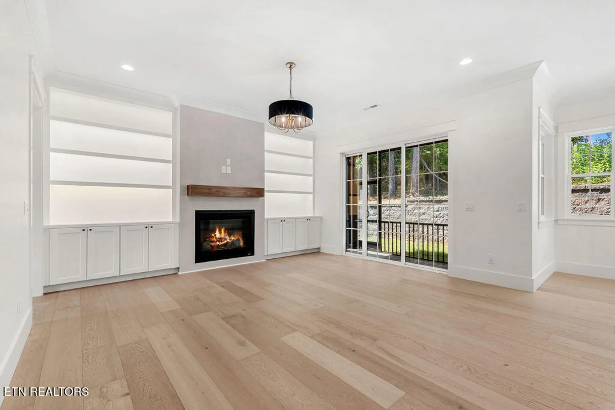 Property Slideshow image 9 of 29 | 147 gigi ln, Loudon, TN, 37774