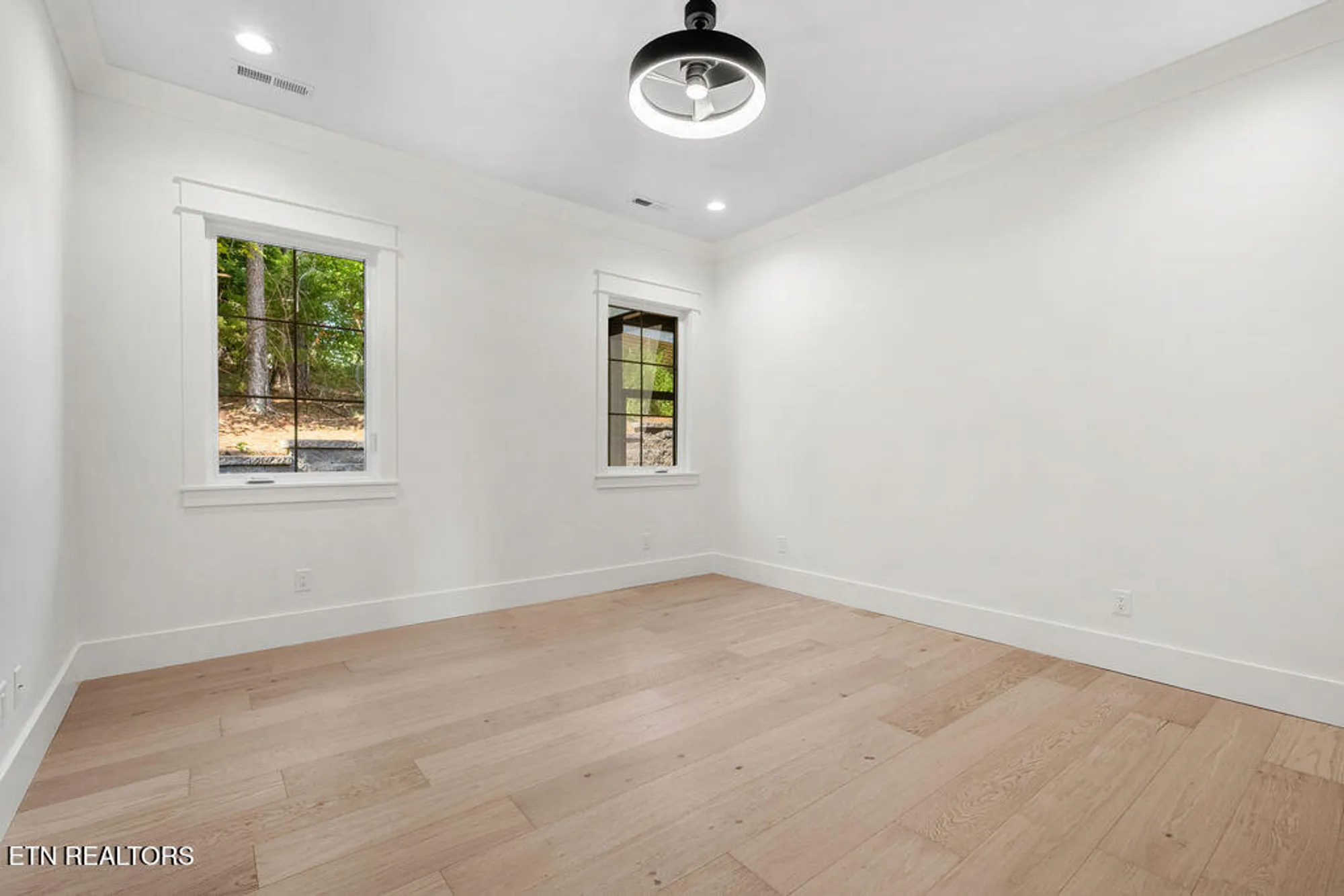 Property Slideshow image 17 of 29 | 147 gigi ln, Loudon, TN, 37774