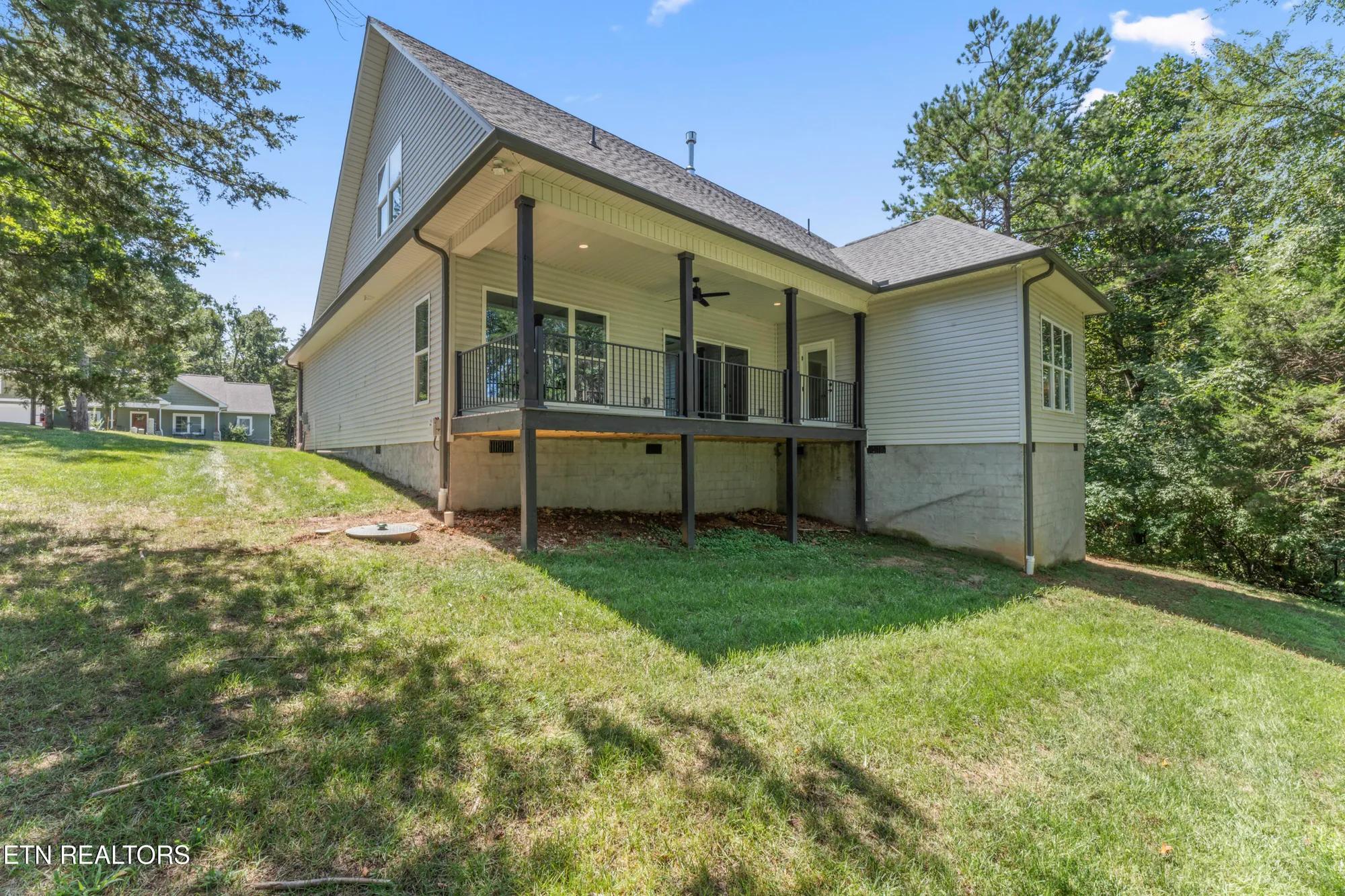 Property Slideshow image 43 of 47 | 208 mialaquo rd, Loudon, TN, 37774