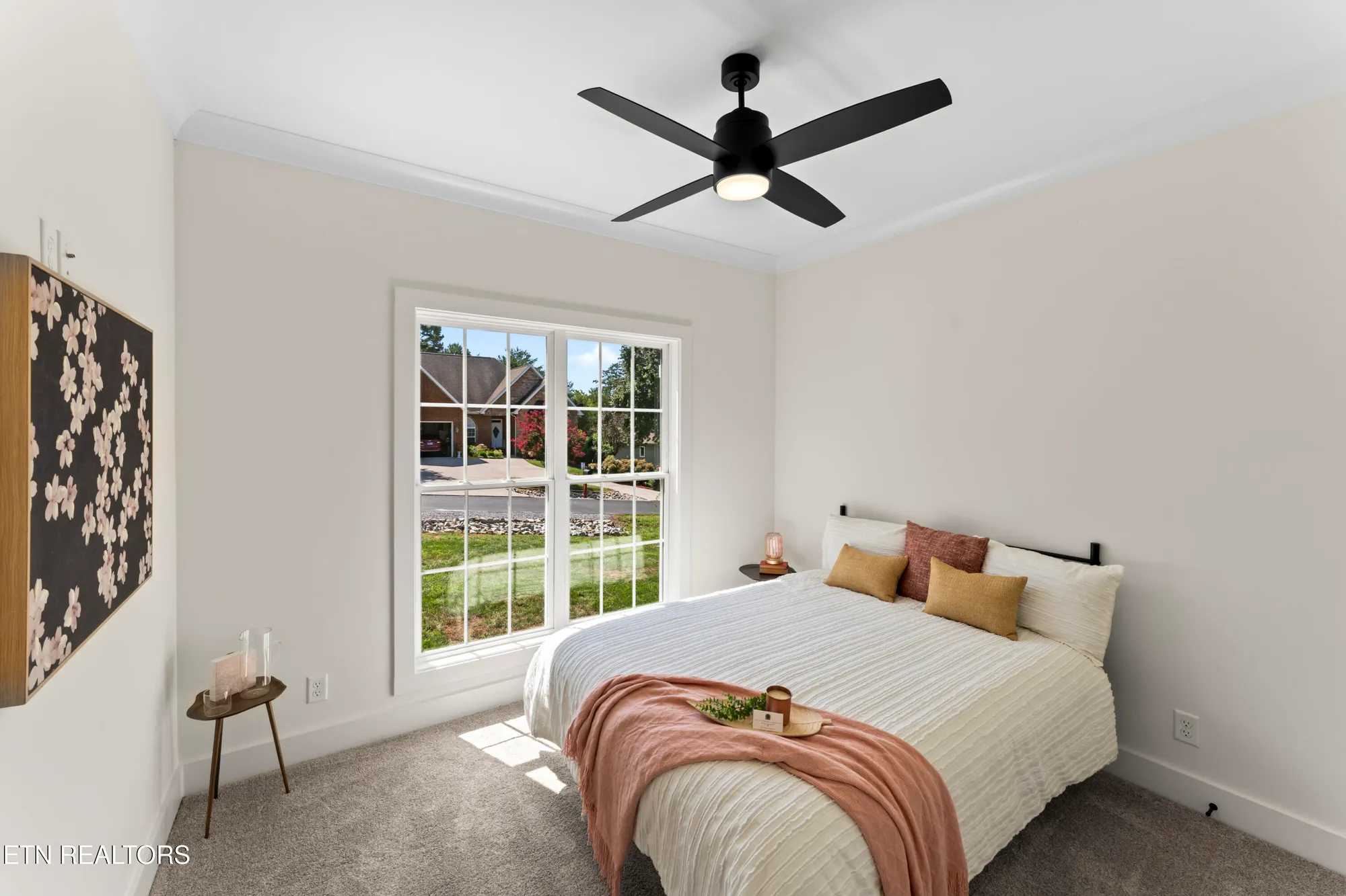 Property Slideshow image 25 of 47 | 208 mialaquo rd, Loudon, TN, 37774