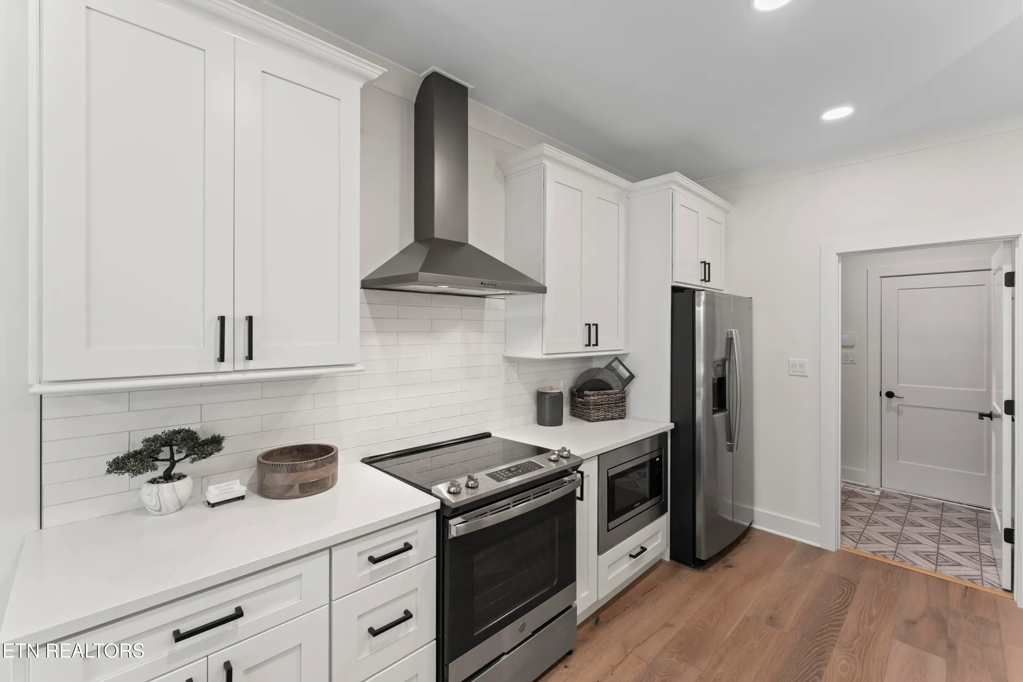 Property Slideshow image 14 of 47 | 208 mialaquo rd, Loudon, TN, 37774