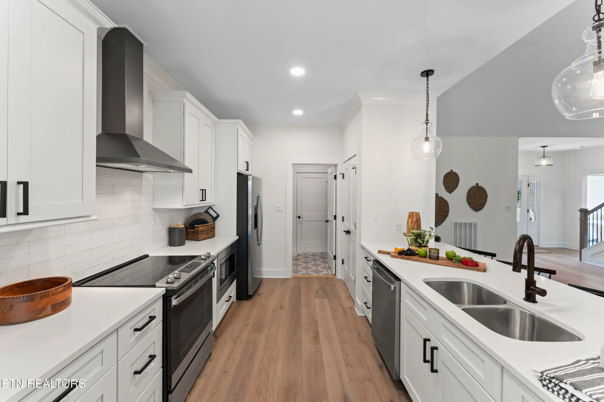 Property Slideshow image 11 of 47 | 208 mialaquo rd, Loudon, TN, 37774