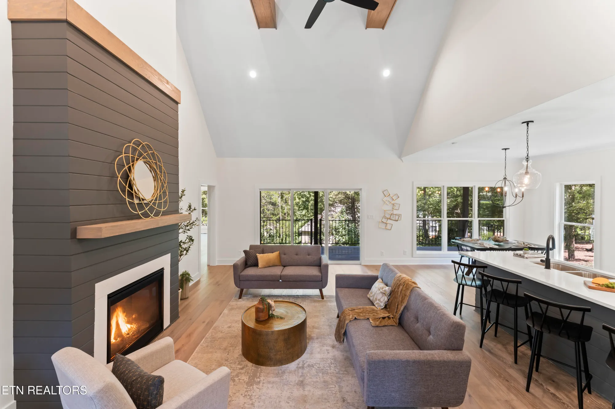 Property Slideshow image 6 of 47 | 208 mialaquo rd, Loudon, TN, 37774