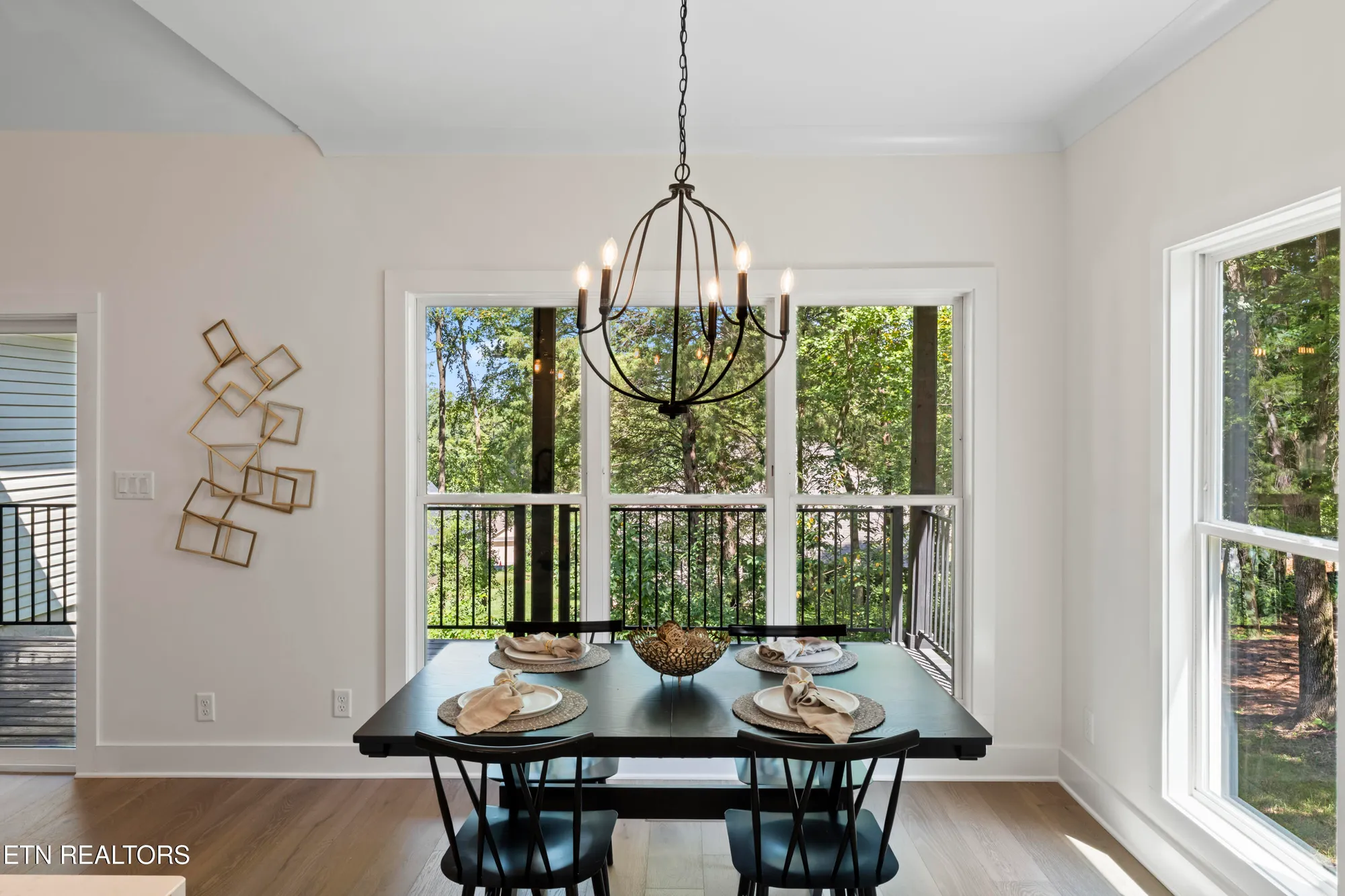 Property Slideshow image 10 of 47 | 208 mialaquo rd, Loudon, TN, 37774