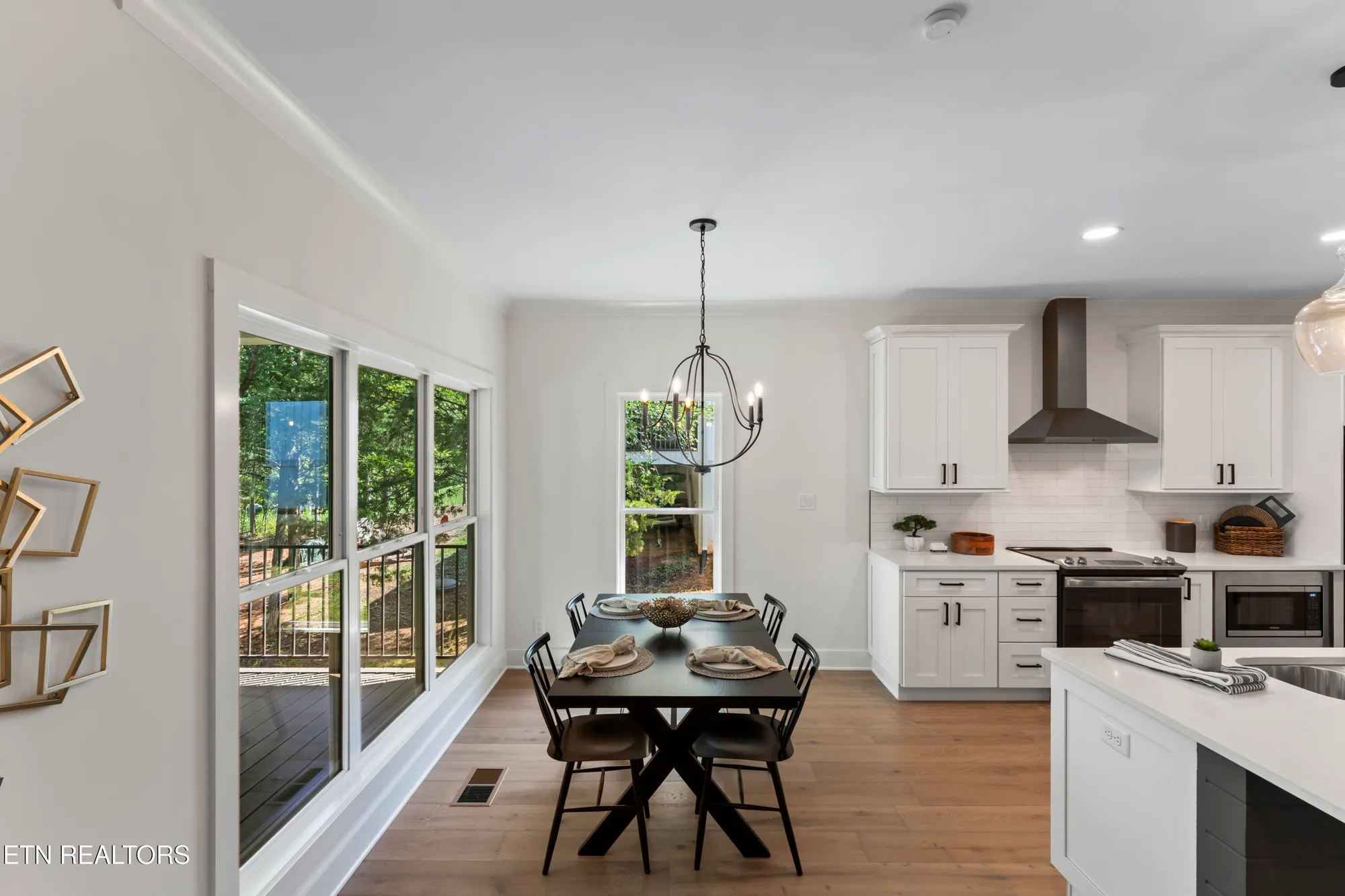 Property Slideshow image 8 of 47 | 208 mialaquo rd, Loudon, TN, 37774