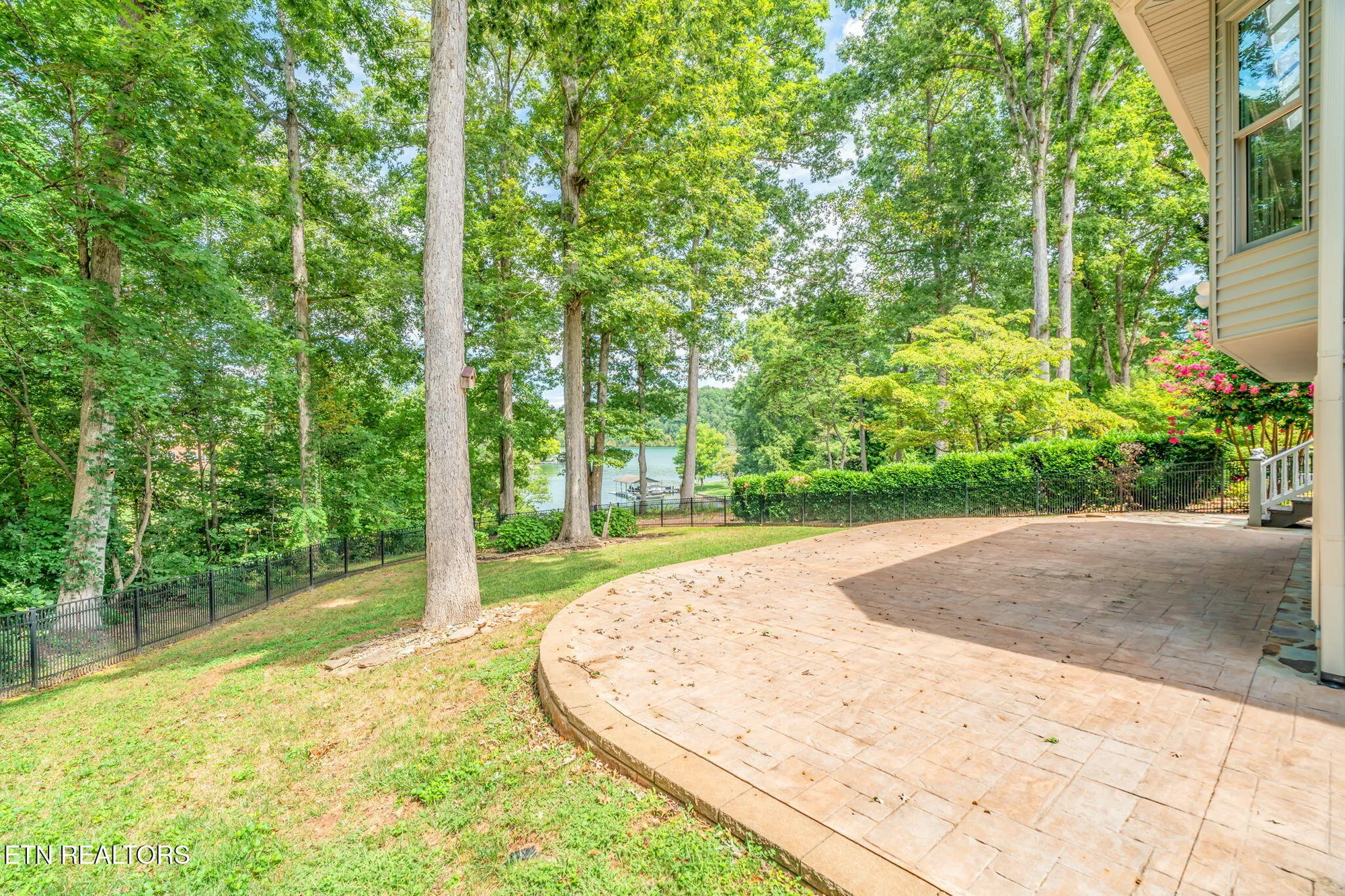 Property Slideshow image 46 of 59 | 141 inata cir, Loudon, TN, 37774