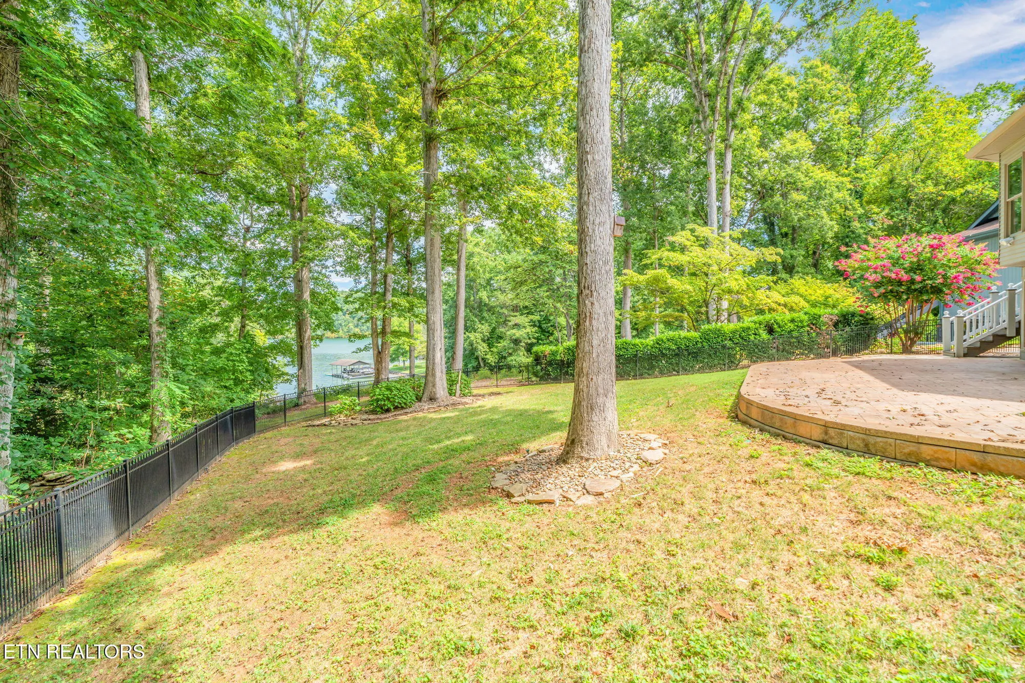 Property Slideshow image 47 of 59 | 141 inata cir, Loudon, TN, 37774
